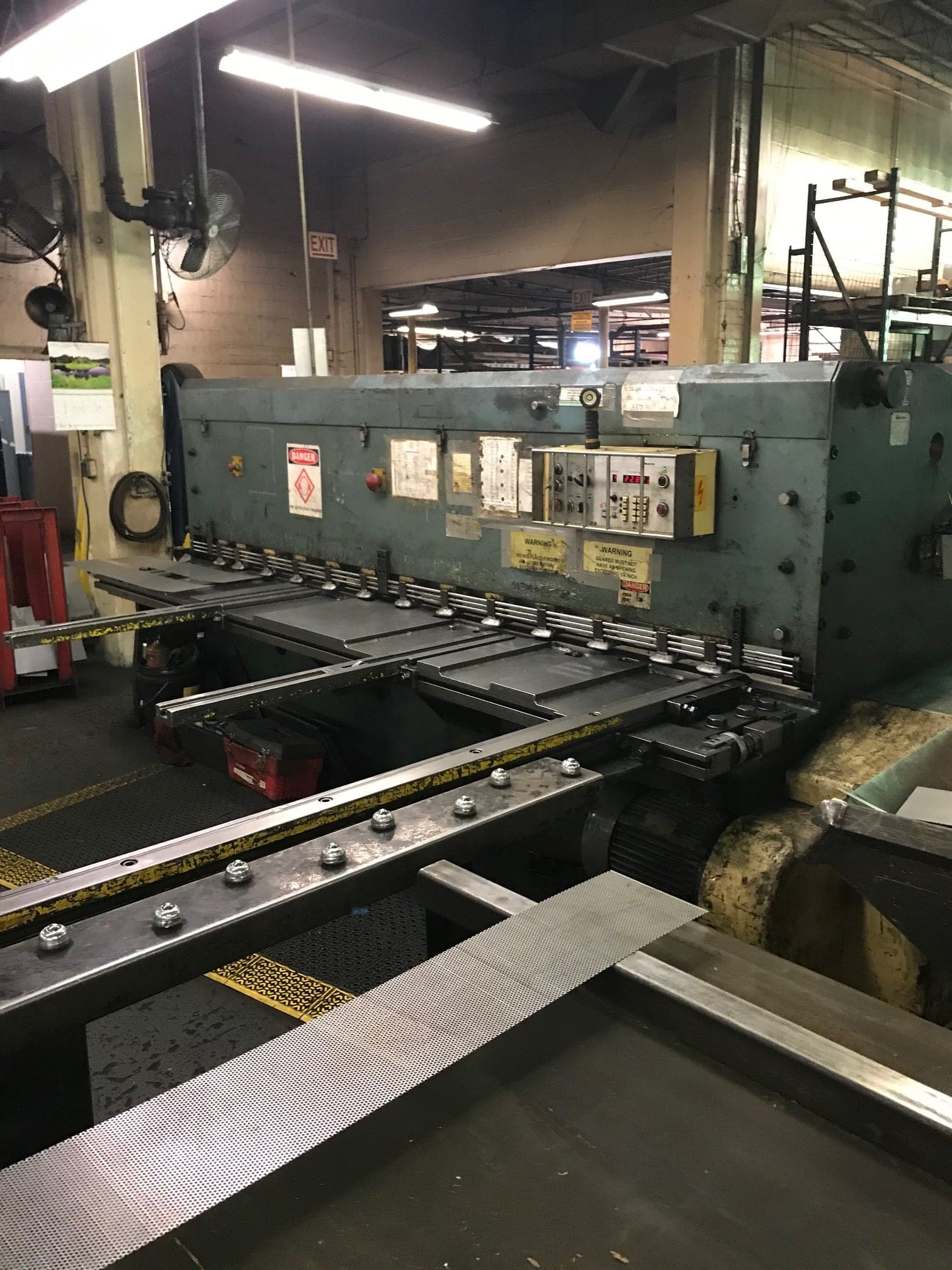 1/4" x 10' Amada M-3060 Shear, 1987 - Backgauge - Image 2