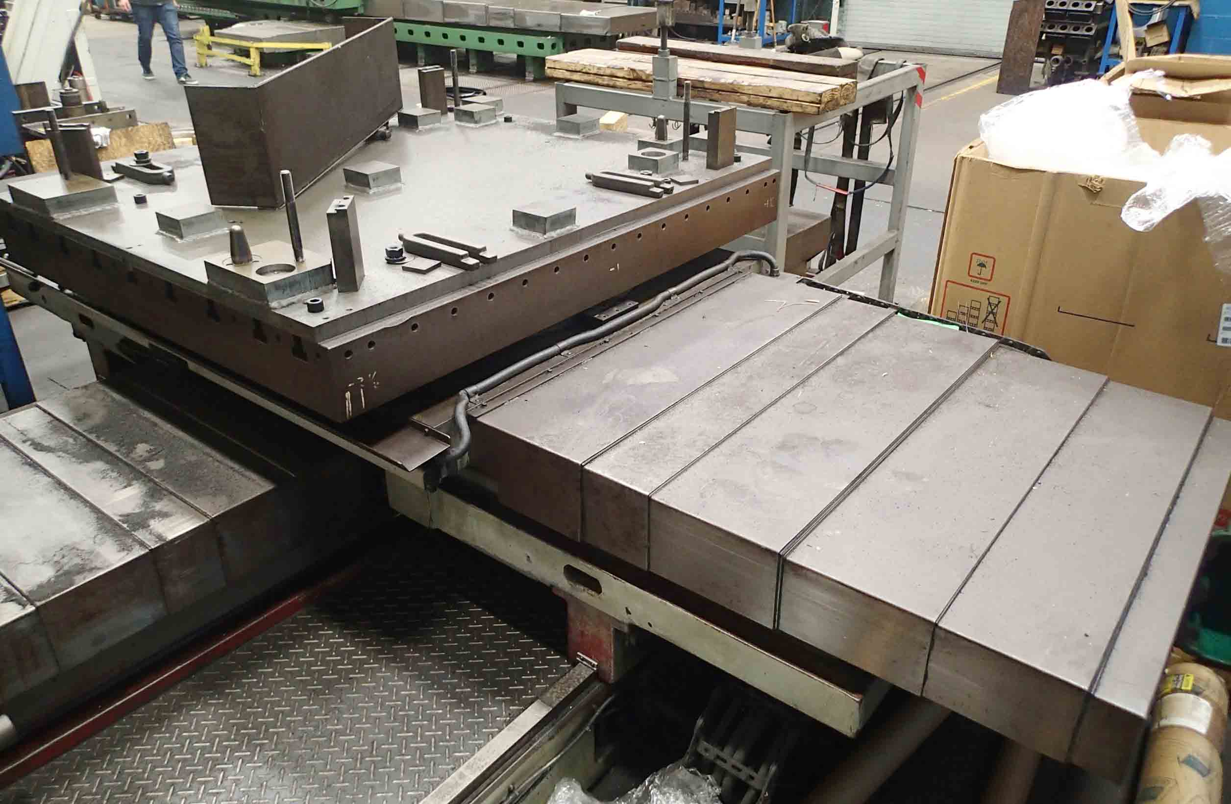 Shibaura BT-10B Horizontal Boring Mill, 1982- 55" x 63" Table - Image 7