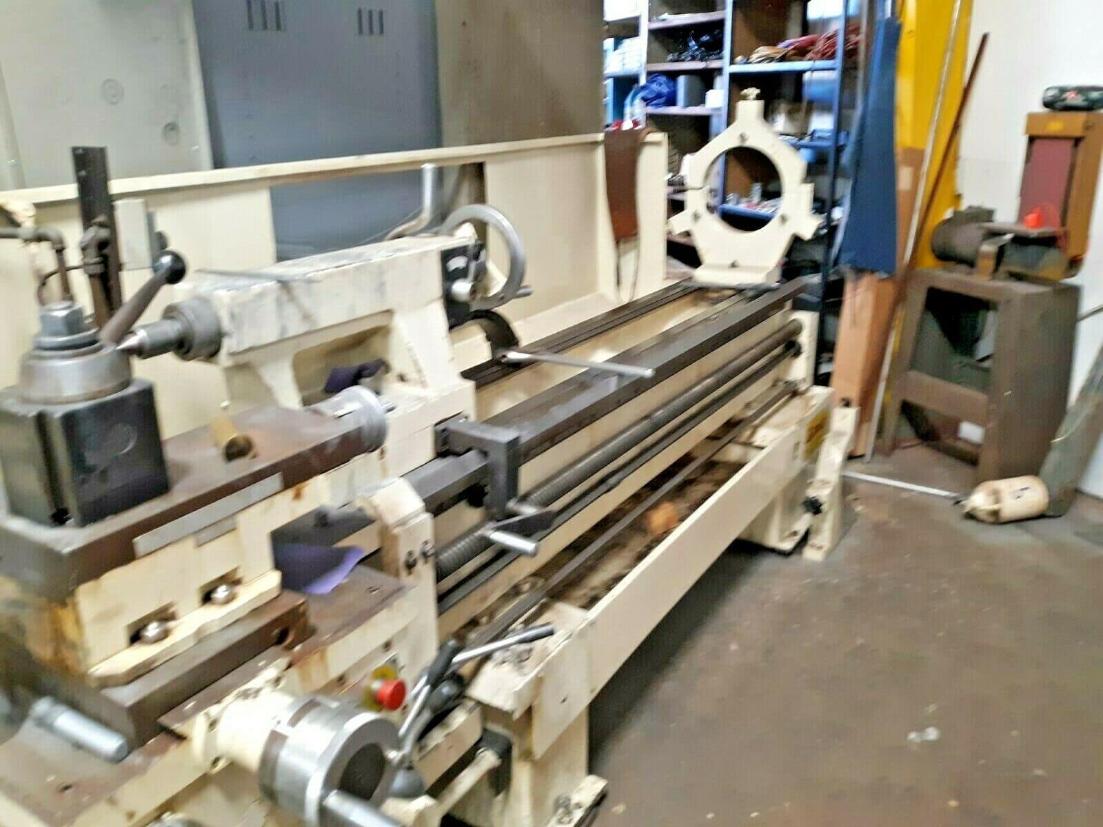 33" x 138" Lion C10T Manual Engine Lathe - Image 4