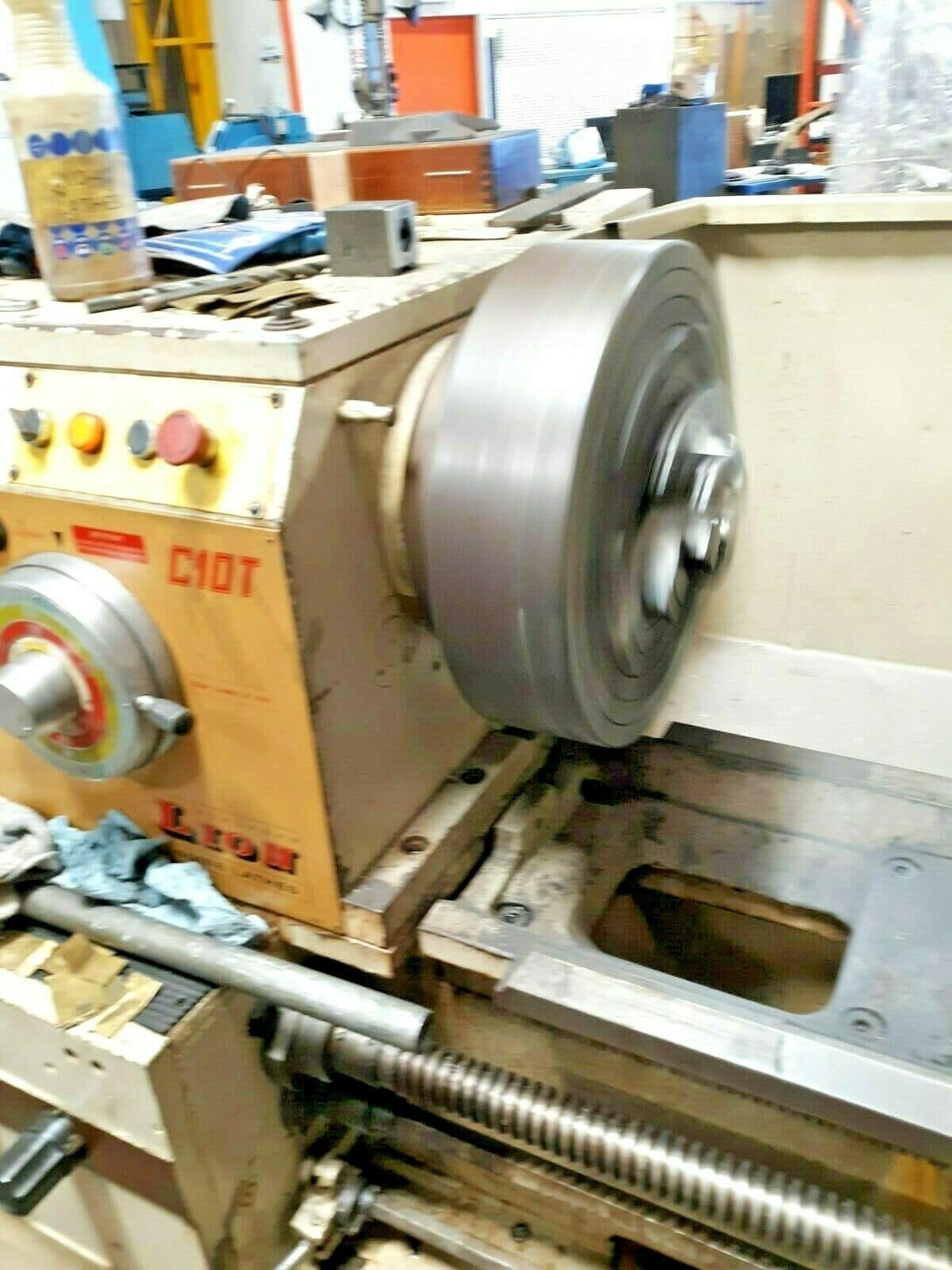 33" x 138" Lion C10T Manual Engine Lathe - Image 6