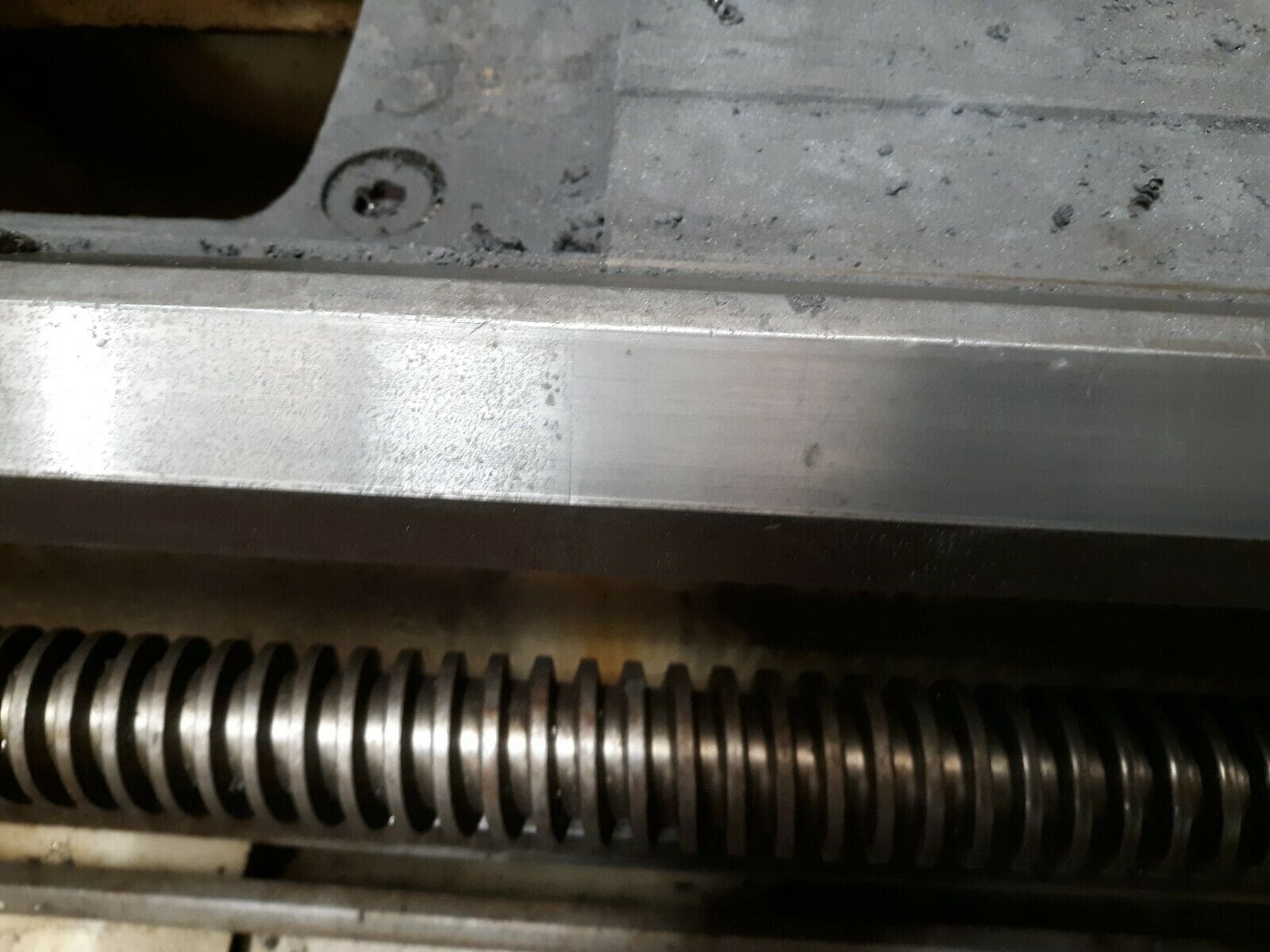33" x 138" Lion C10T Manual Engine Lathe - Image 9