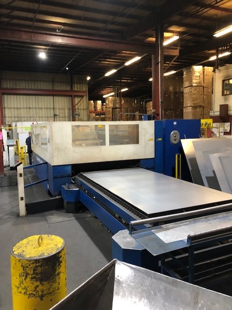 4000 Watt Trumpf Trumatic L3030 CO2 Laser, 2004- 5' x 10' Table, Still Under Power With No Issues, NEED TO MOVE - Image 2