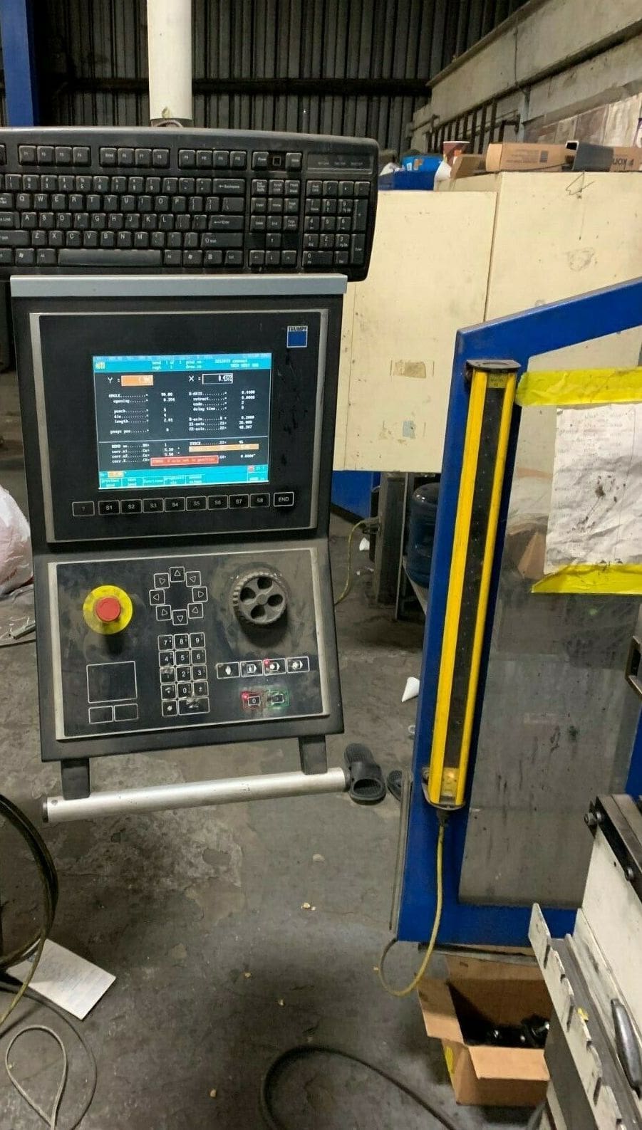 66 Ton x 6.5' Trumpf TrumaBend C60 CNC Press Brake, 2001 - Backgauge, Light Curtains - Image 3
