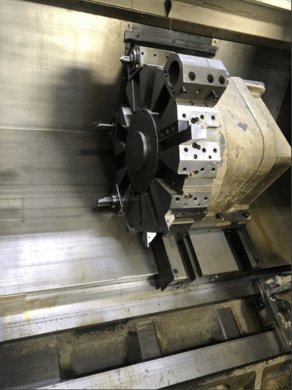 Doosan Puma 400L CNC Lathe, 2005 - Tool Presetter, Steady, Programmable Tailstock, Tooling - Image 4