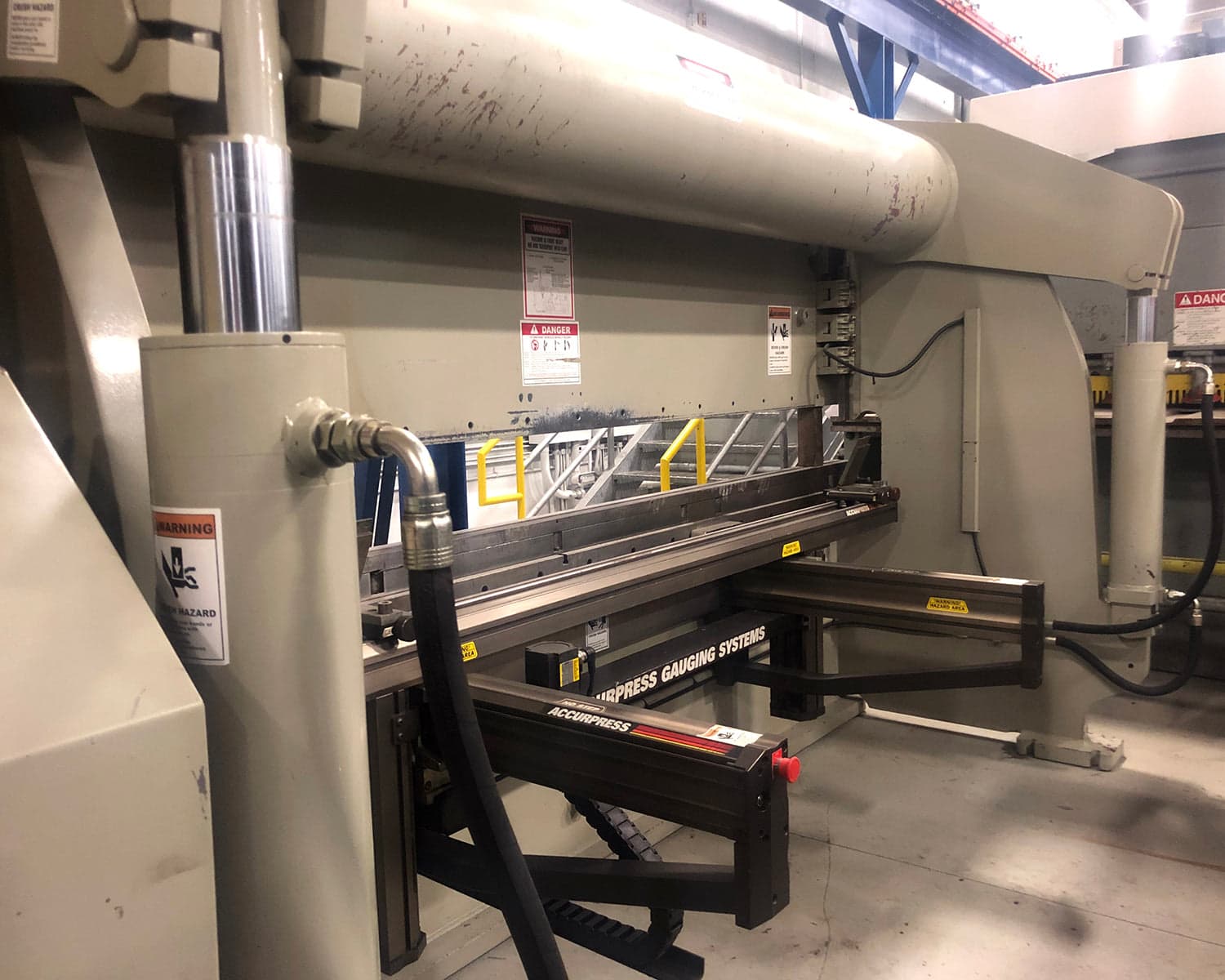 175 Ton x 12' Accurpress 717512 CNC Press Brake, 2005 - Image 2