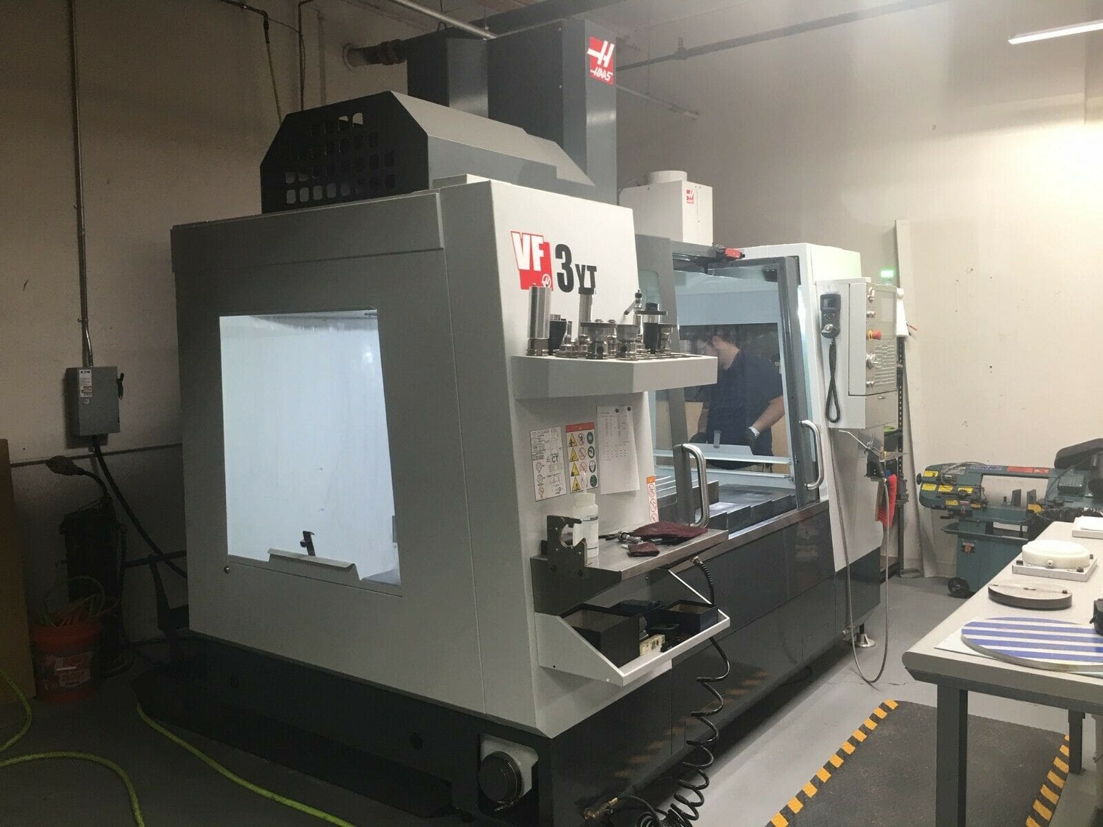 Haas VF-3YT VMC 2017 - 4th Ready, WIPS, Thru Spindle, Low Hours