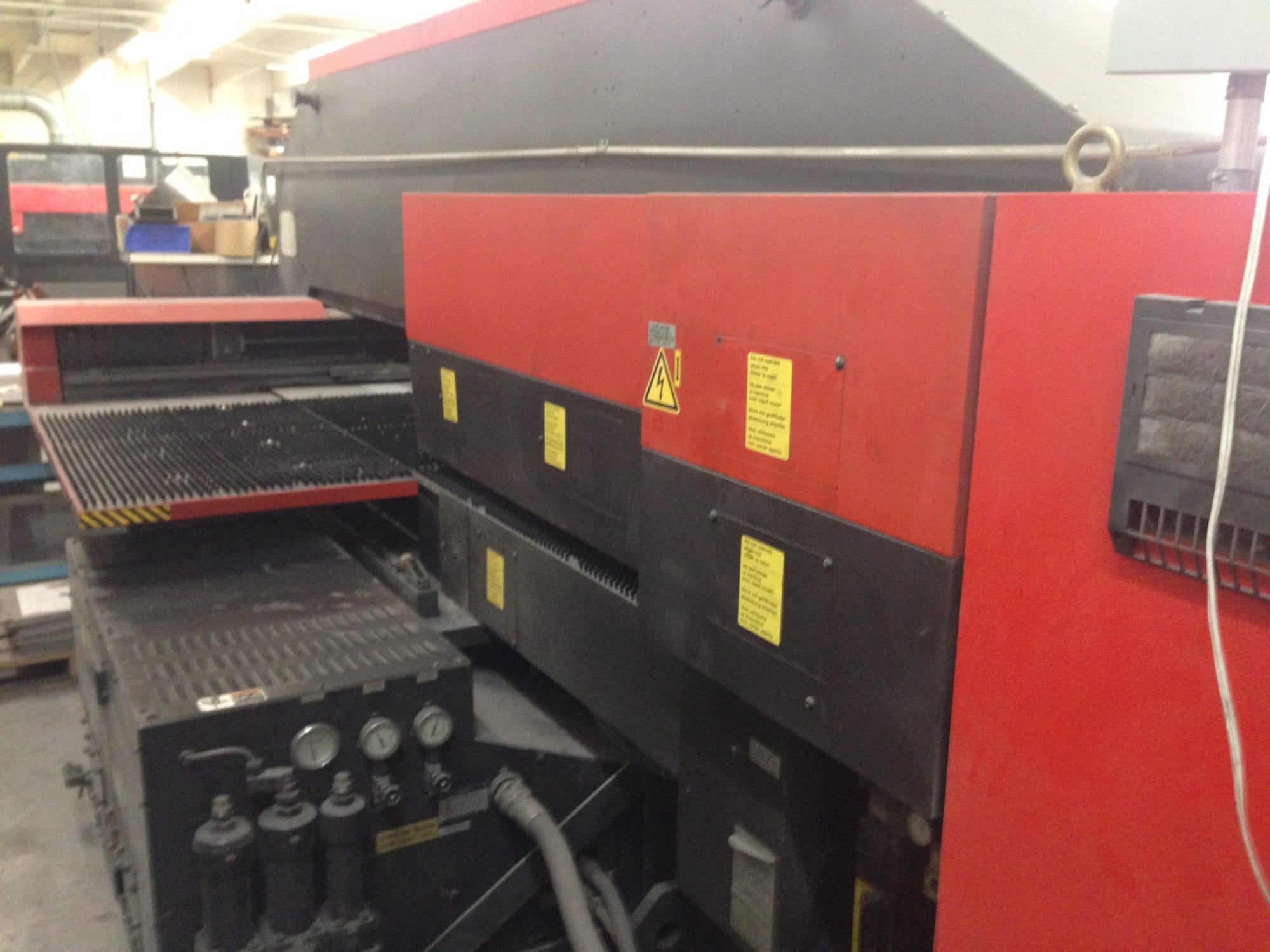 22 Ton Amada Vipros 255 CNC Turret Punch, 1998 - Fanuc 18P CNC Control, 31 Stations - Image 6