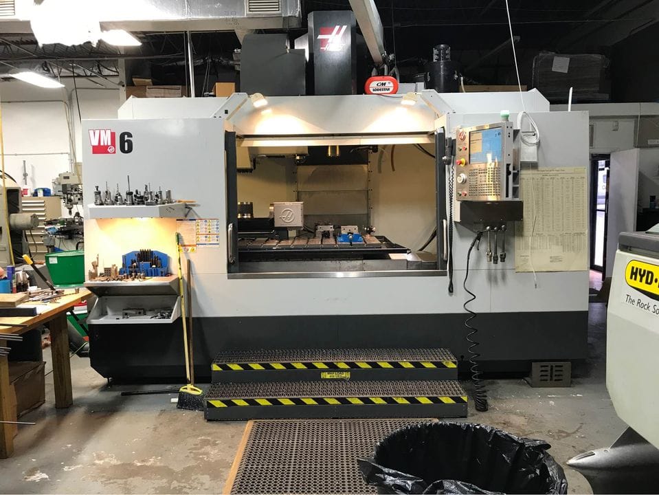 Haas VM-6 VMC, 2010 - TR-160 5 Axis Trunnion, Probe, Programmable Coolant - Image 2