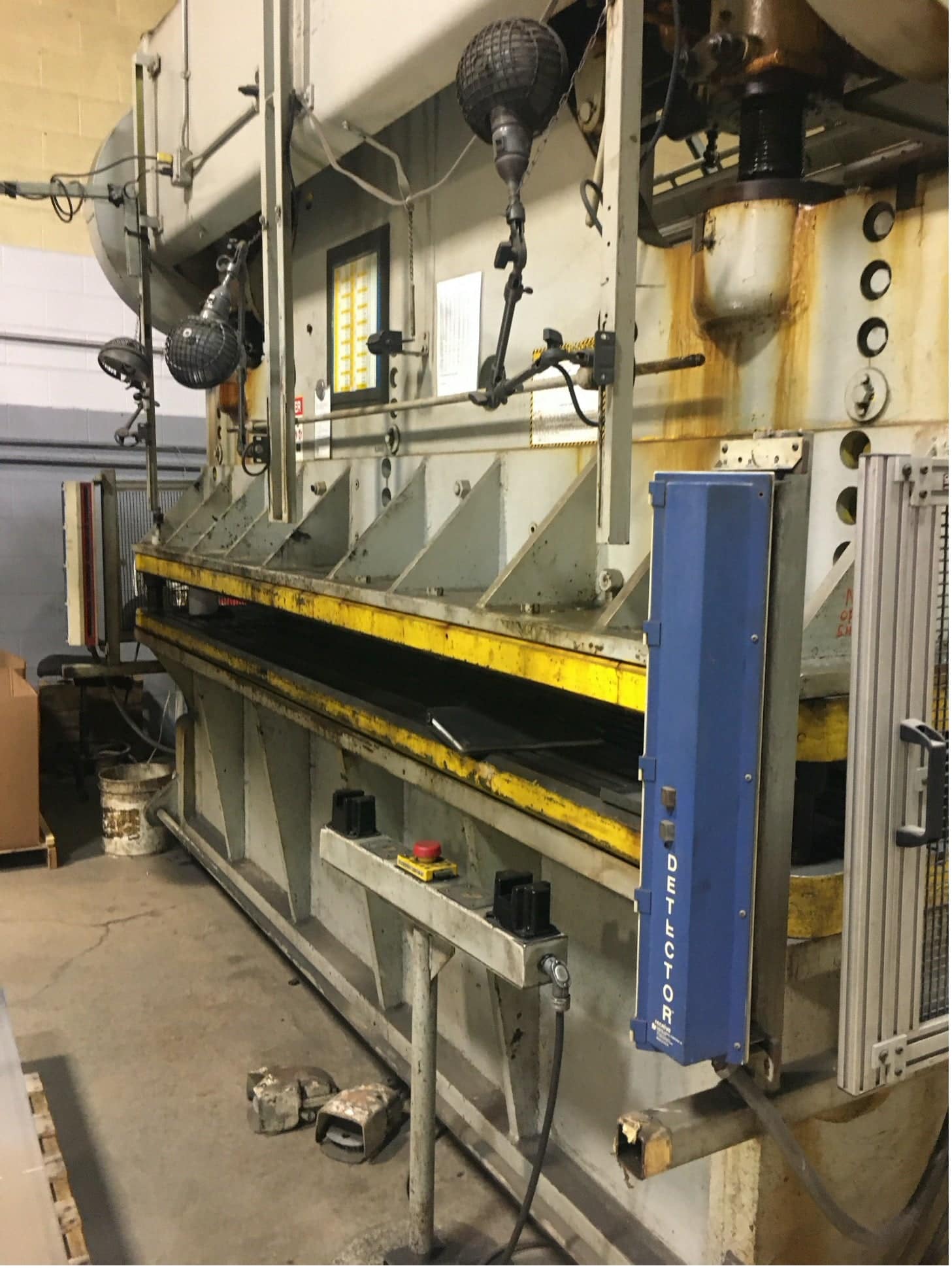 175 Ton Verson TA-910 Press - Tooling Included - Image 2