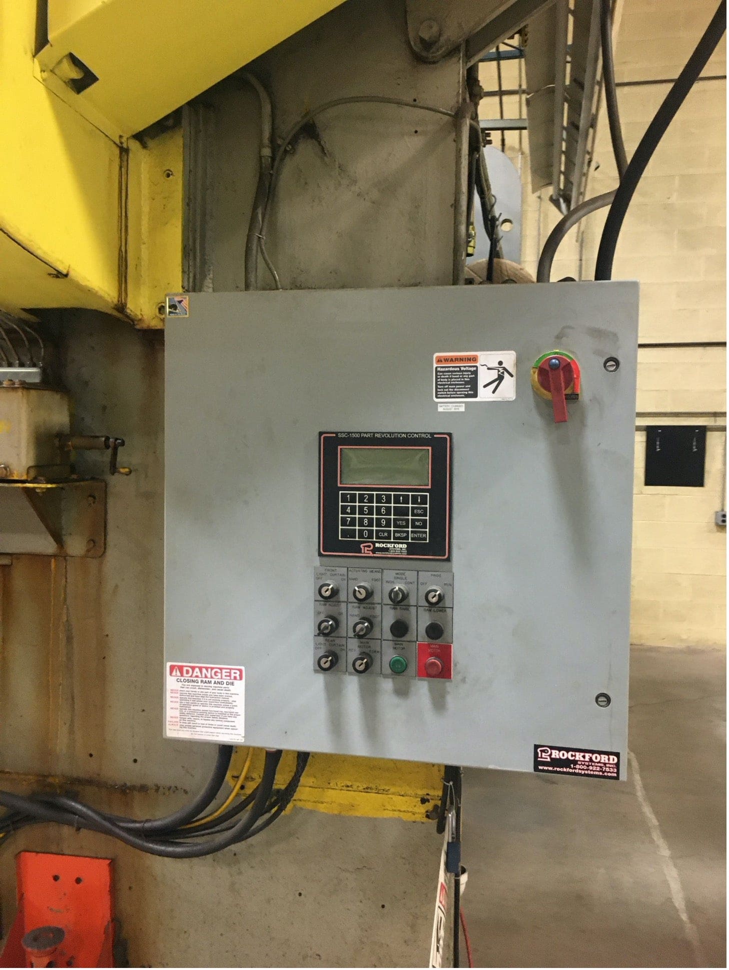 175 Ton Verson TA-910 Press - Tooling Included - Image 5