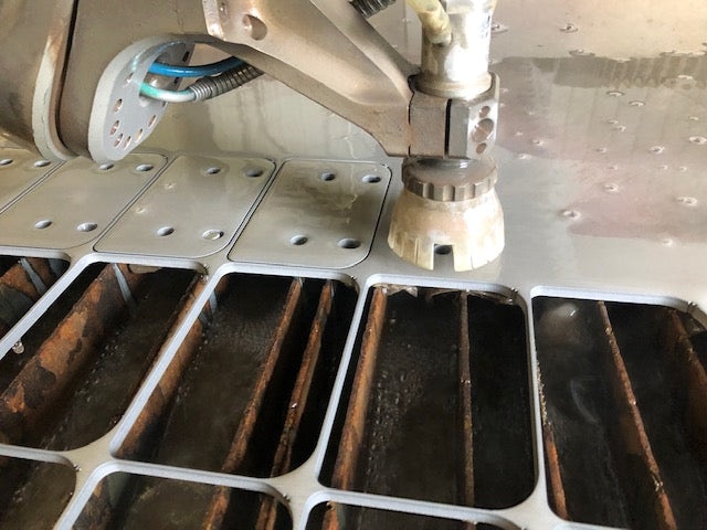 6' x12' Flow Mach 4 4020B 5-Axis Waterjet XD, 2012- 94,000 PSI, Bevel and 3D Part Cutting - Image 5