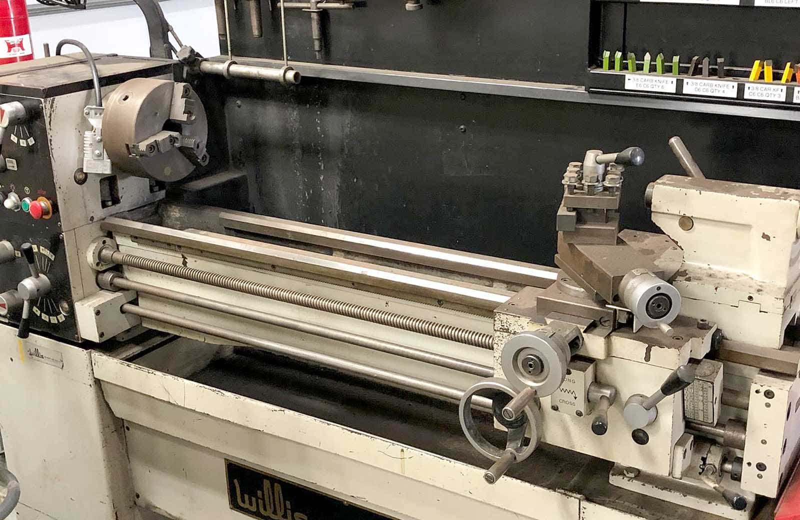 Willis Microcut 1440E Engine Lathe- Rests, Chucks, Centers, DRO - Image 3