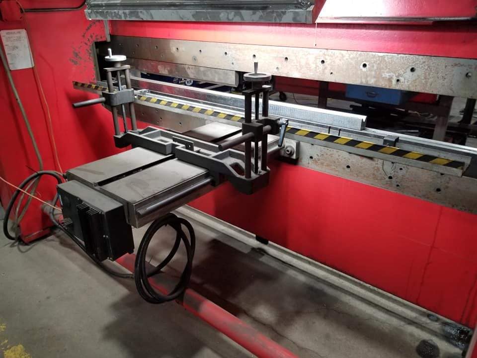 100 Ton x 10' Wisconsin 10 FM 100 CNC Press Brake, 1974 - Hurco Autobend 5C Control - Image 2