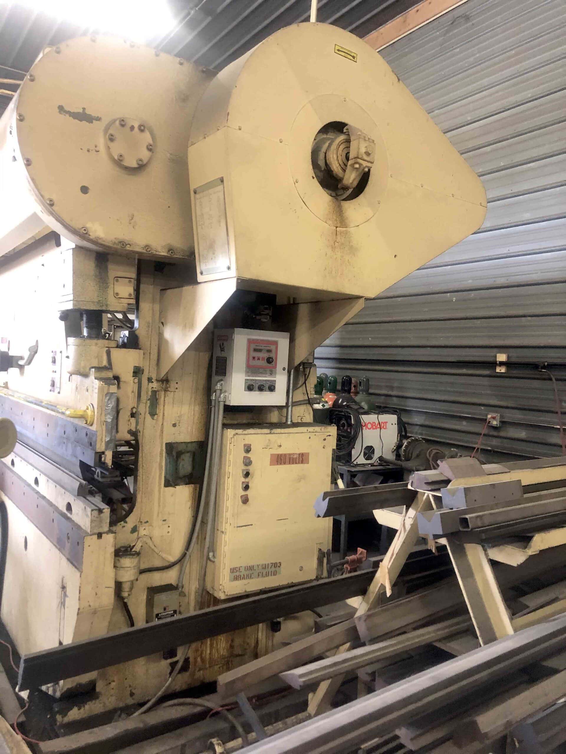 150 Ton x 10' Wysong 150-10 Mechanical Press Brake- Manual Backgauge, Tooling - Image 2