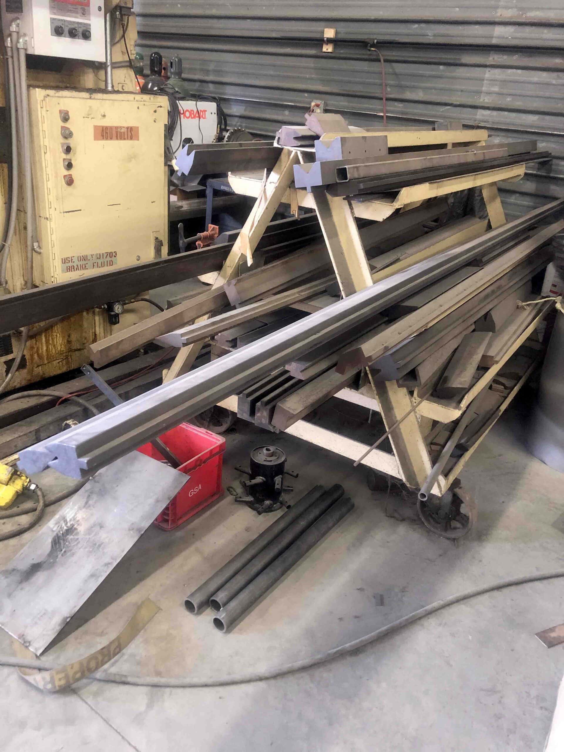 150 Ton x 10' Wysong 150-10 Mechanical Press Brake- Manual Backgauge, Tooling - Image 3