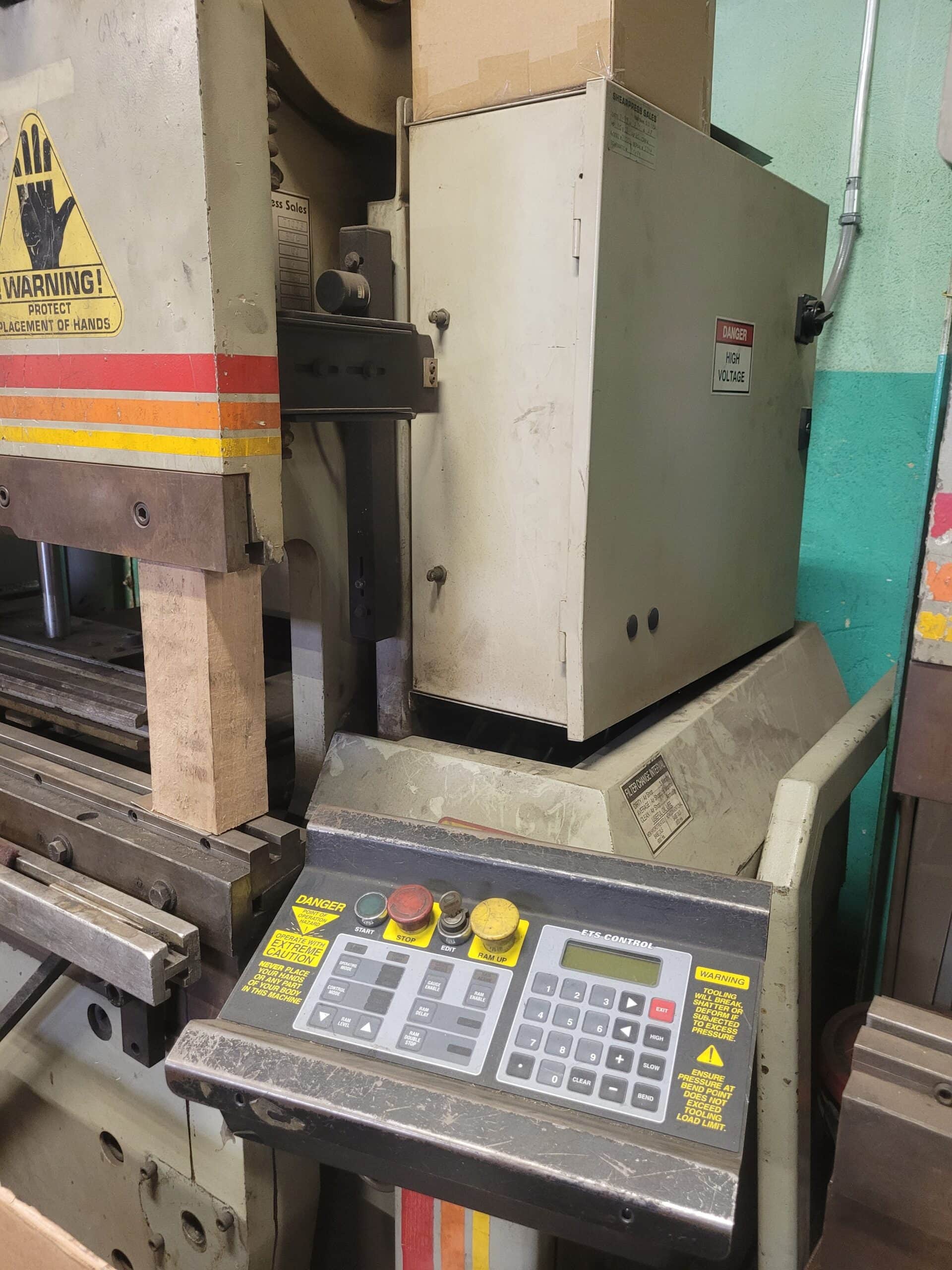 100 Ton x 6' Accurpress 71006 CNC Press Brake, 1999 - Image 3