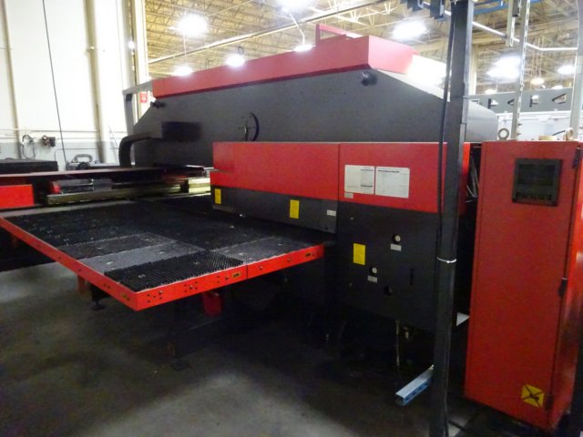 33 Ton Amada Vipros 358 King II CNC Turret Punch, 1999- Fanuc 18P CNC Control - Image 5