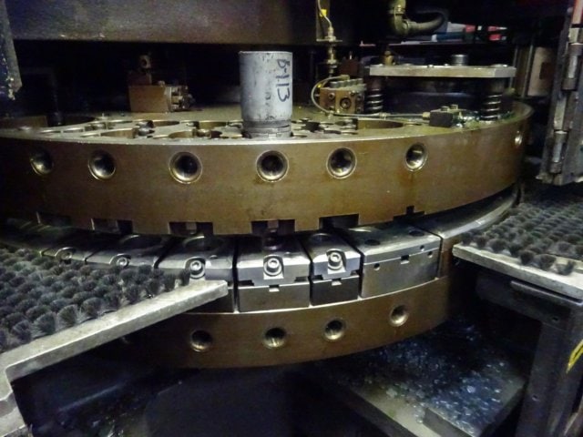 33 Ton Amada Vipros 358 King II CNC Turret Punch, 1999- Fanuc 18P CNC Control - Image 6