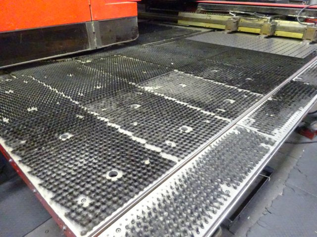 33 Ton Amada Vipros 358 King II CNC Turret Punch, 1999- Fanuc 18P CNC Control - Image 8