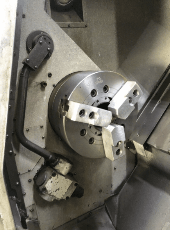 Doosan Puma 400L CNC Lathe, 2005 - Tool Presetter, Steady, Programmable Tailstock, Tooling - Image 5