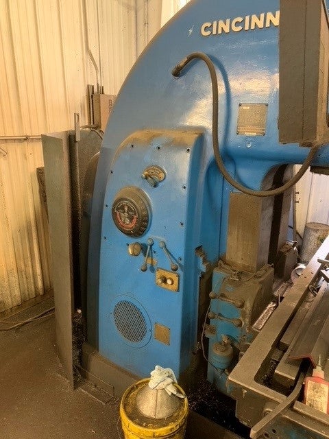 Cincinnati #6 Vertical Knee Mill - Image 4