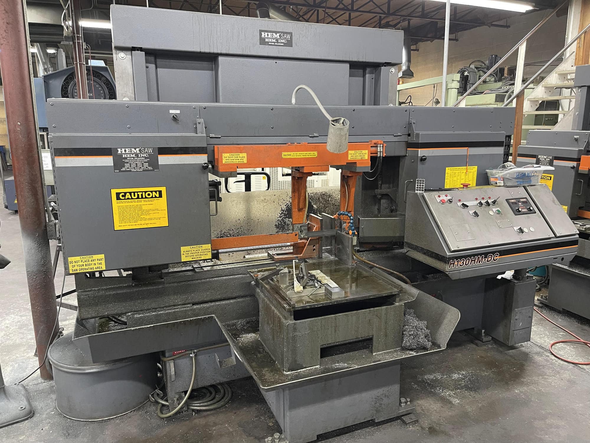 18" X 20" Hem H130HM-DC Horizontal Semi Auto Band Saw, 2010 - UnderPower