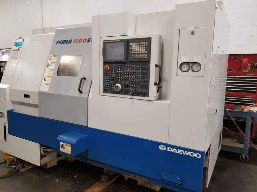 Doosan 1500SY CNC Lathe, 2004 - Live Tooling, Full C, Y-axis contouring, Tool Pre-setter, Parts Catcher