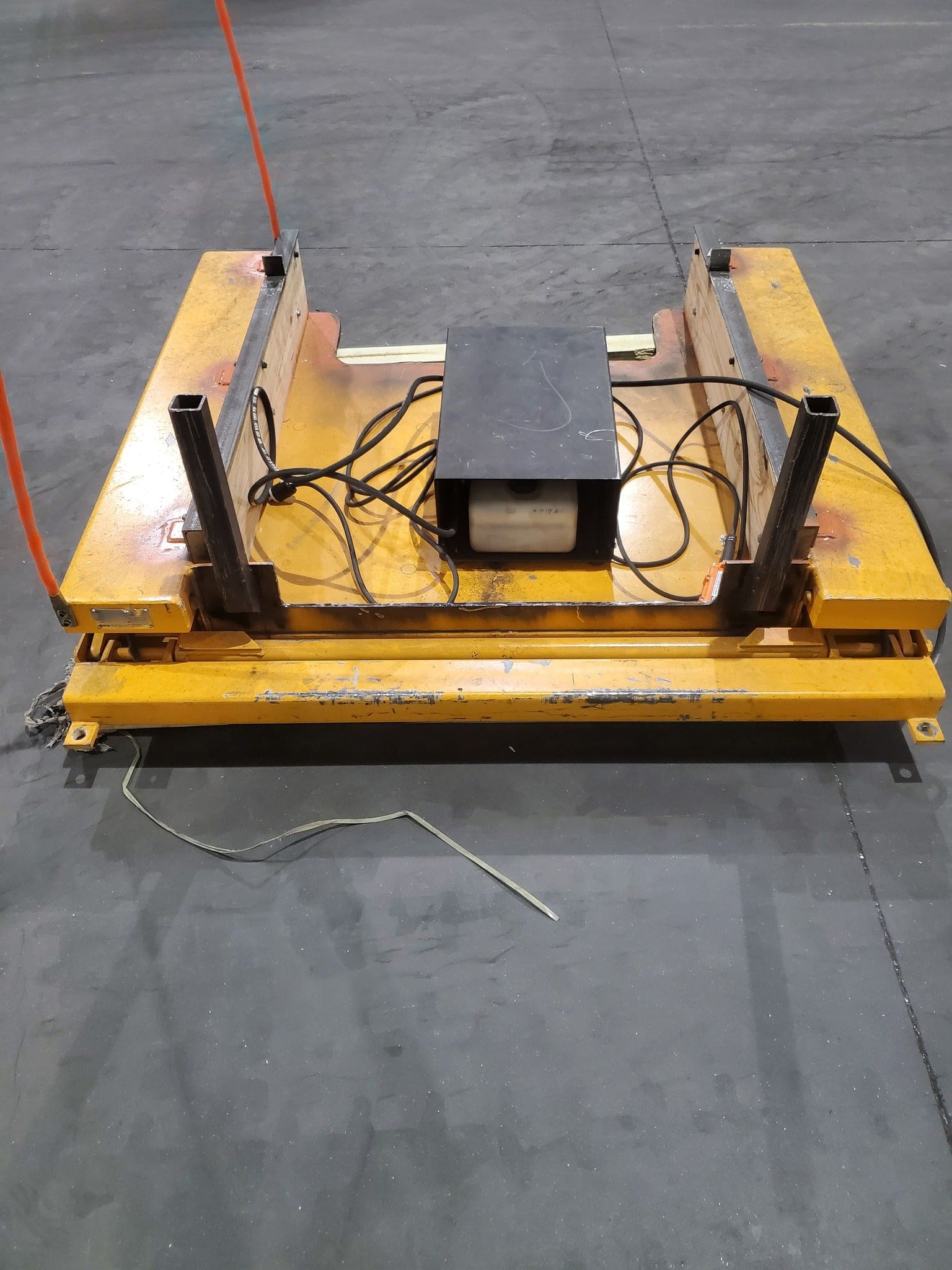 Econo Lift DO-SL30-40 Lift Tables, 2021