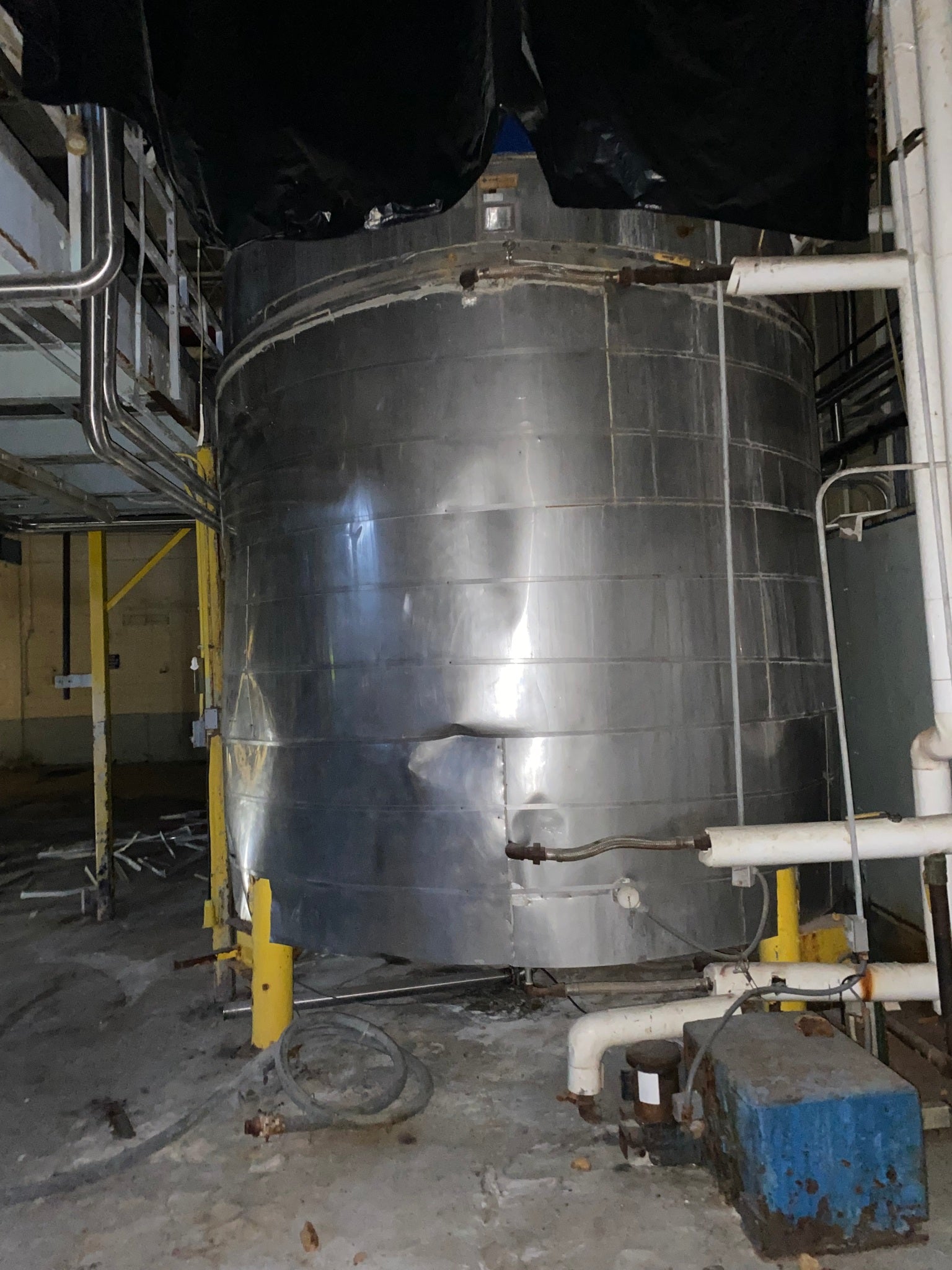 6500 Gallon Jacketed & Insulated Stainless Steel Tank, Measures 10'-4" diameter x 10'- 3" Straight side height