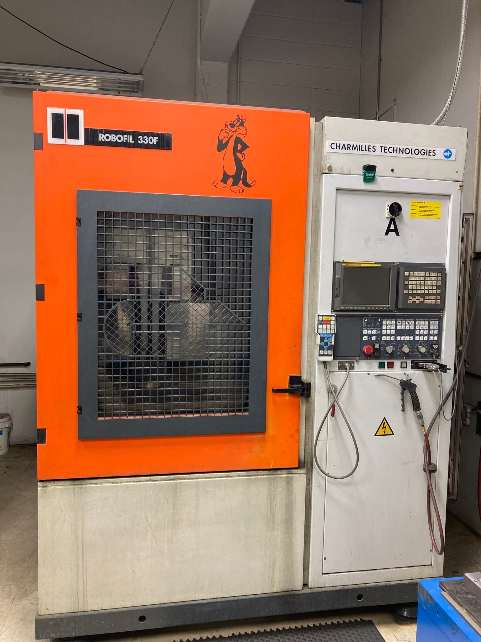 CHARMILLES ROBOFIL 330F Wire EDM Machine, 1998