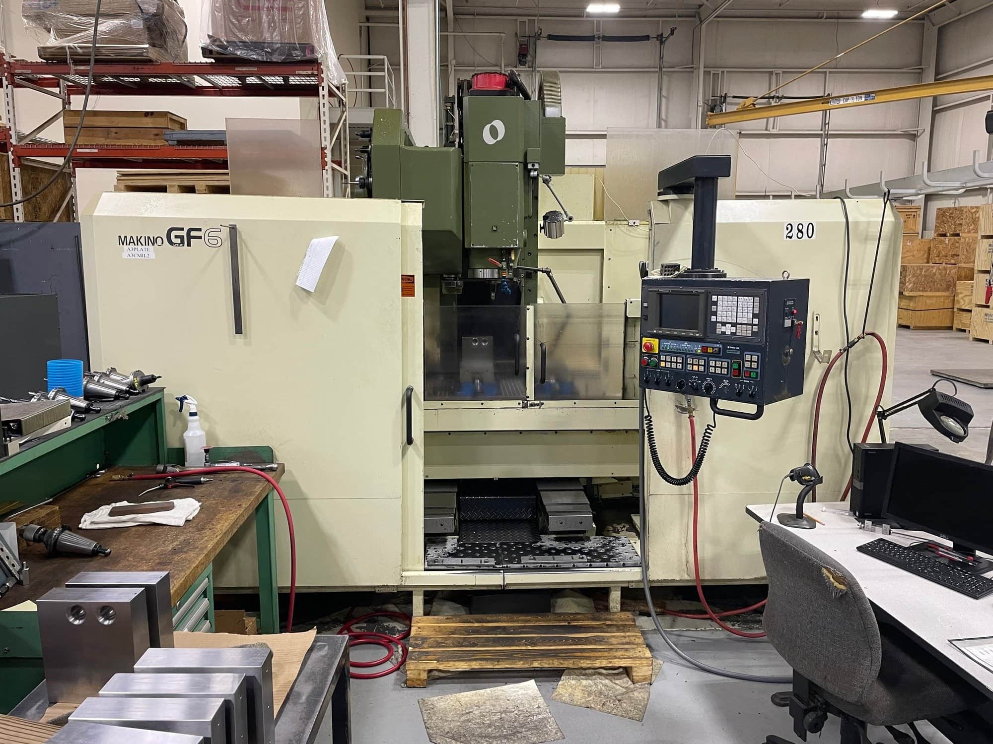 Makino GF6 Vertical Machining Center 2000 - Pro 3 Control