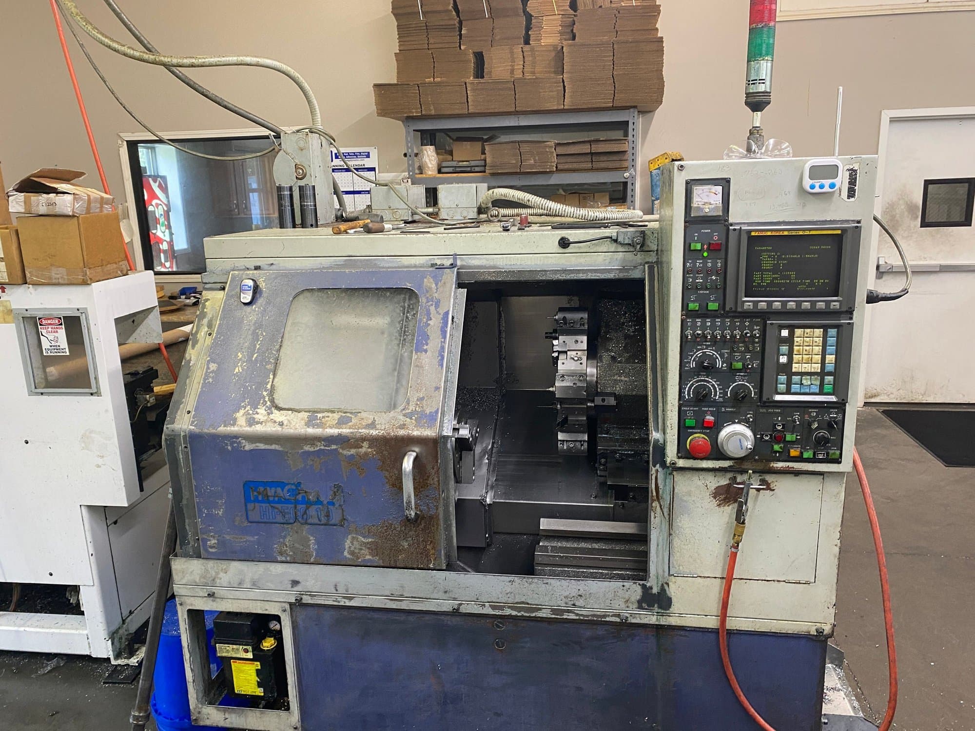Hwacheon Hi ECO 10 CNC Lathe, 1997 - Tail Stock, Fanuc Control