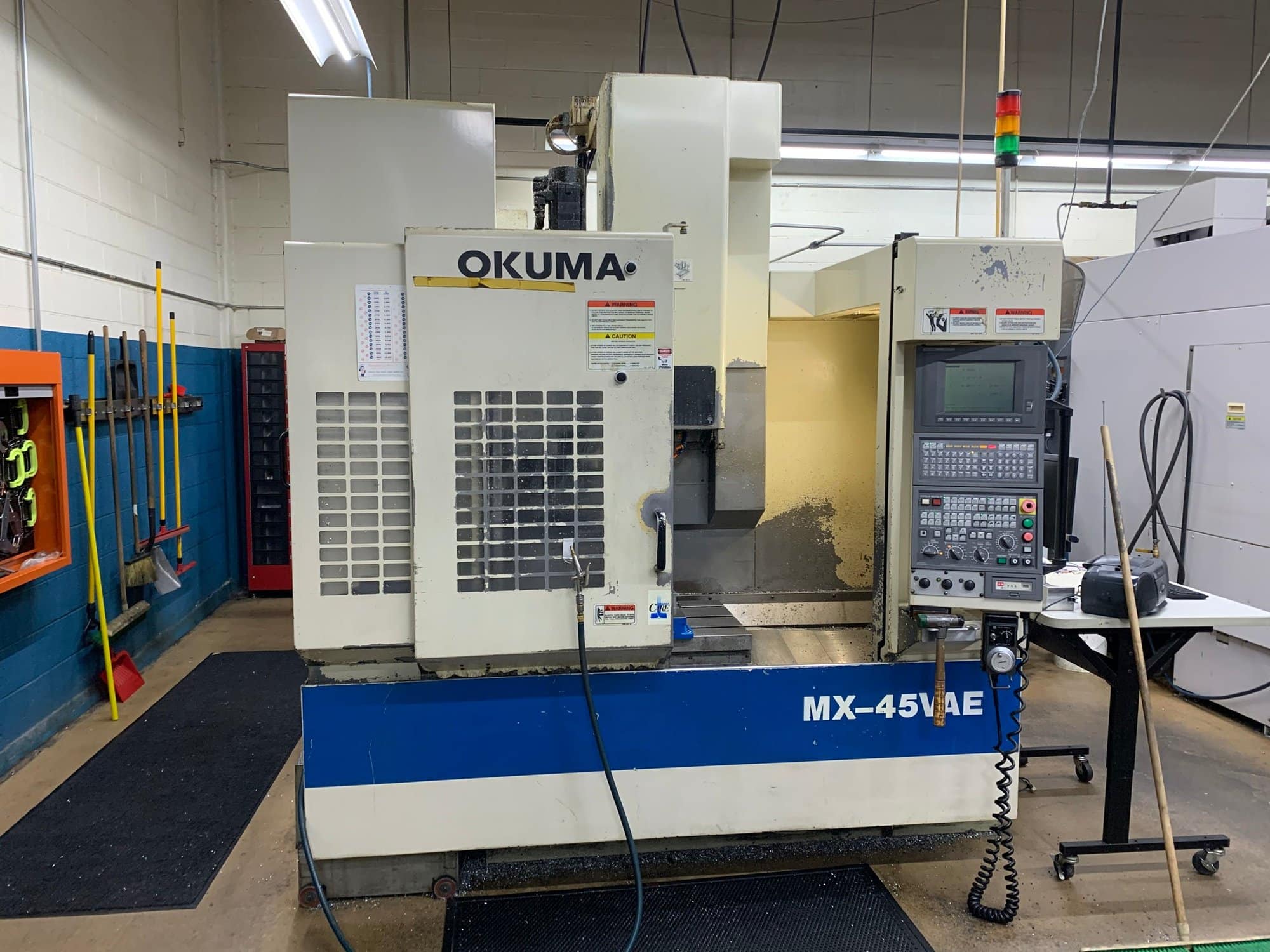 Okuma MX-45VAE Vertical Machining Center, 1999 - Chip Conveyor, OSP7000M Control (#1)