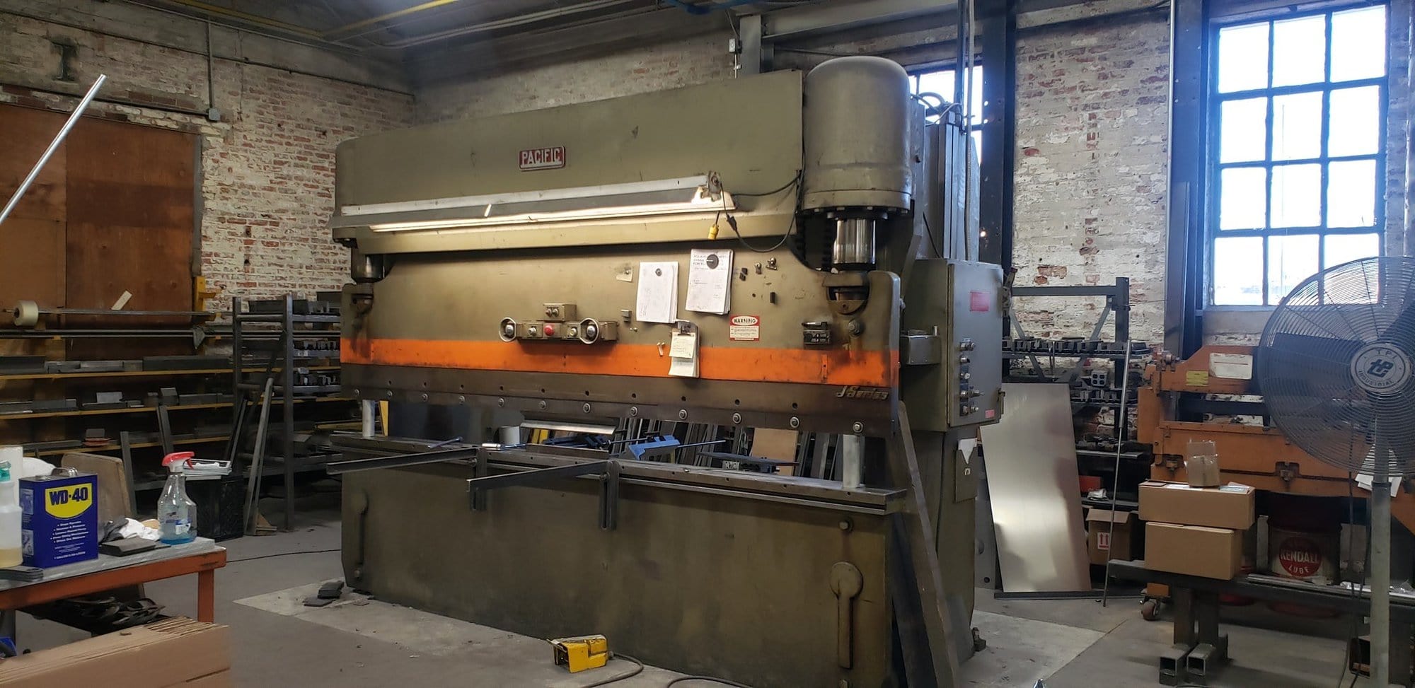 165 Ton x 12' Pacific J165-12 Press Brake, 1976