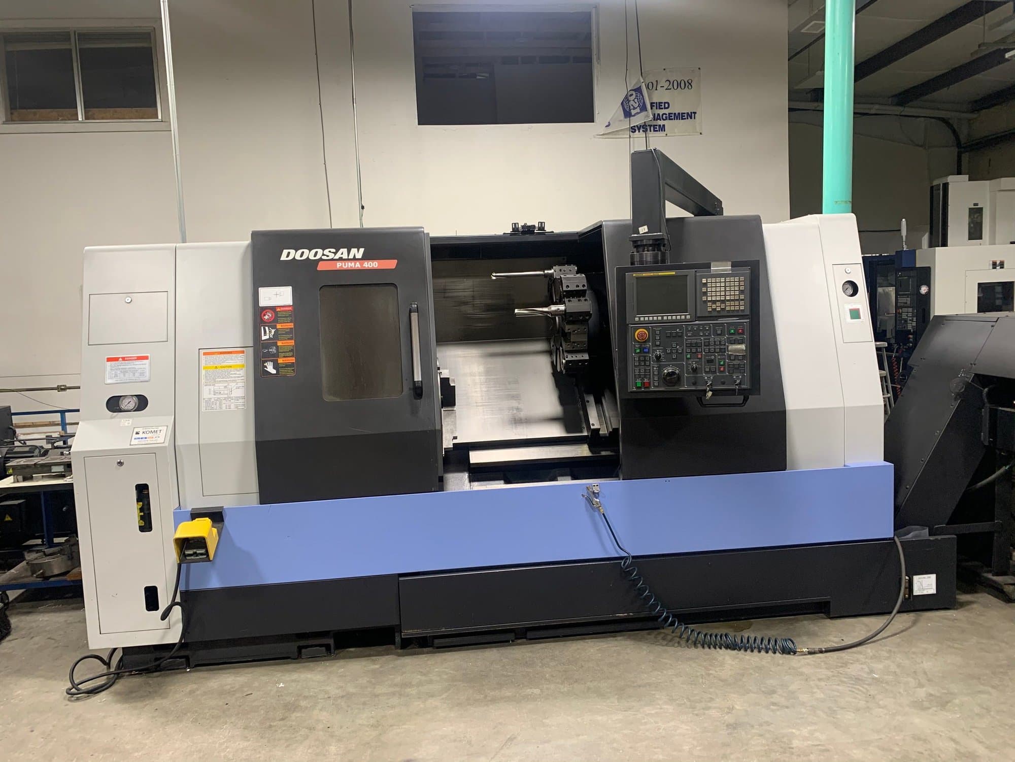Doosan Puma 400C CNC Lathe, 2012 - Tailstock, Chip Conveyor