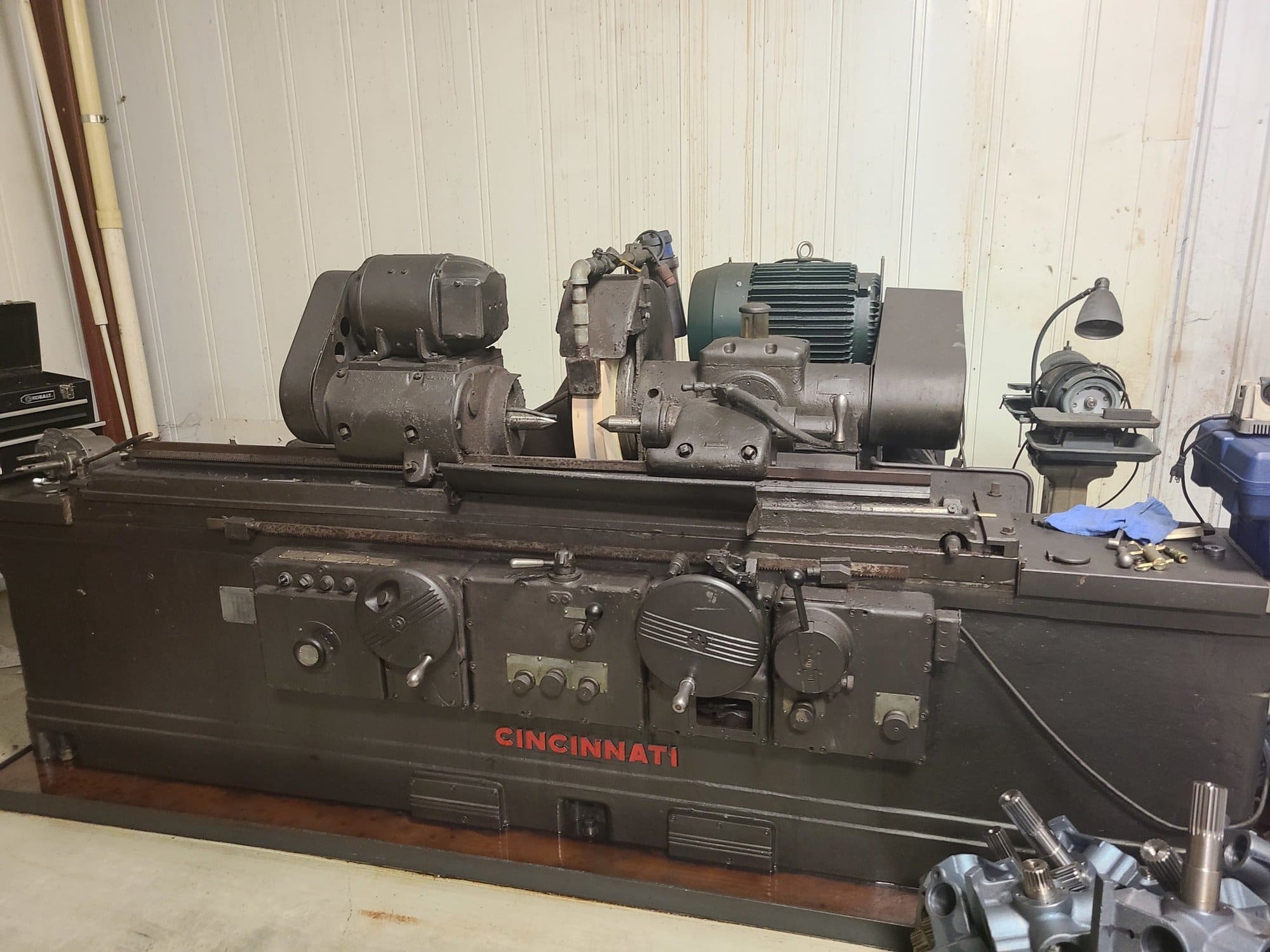 12" X 48" Cincinnati Universal Cylindrical Grinder, 1990