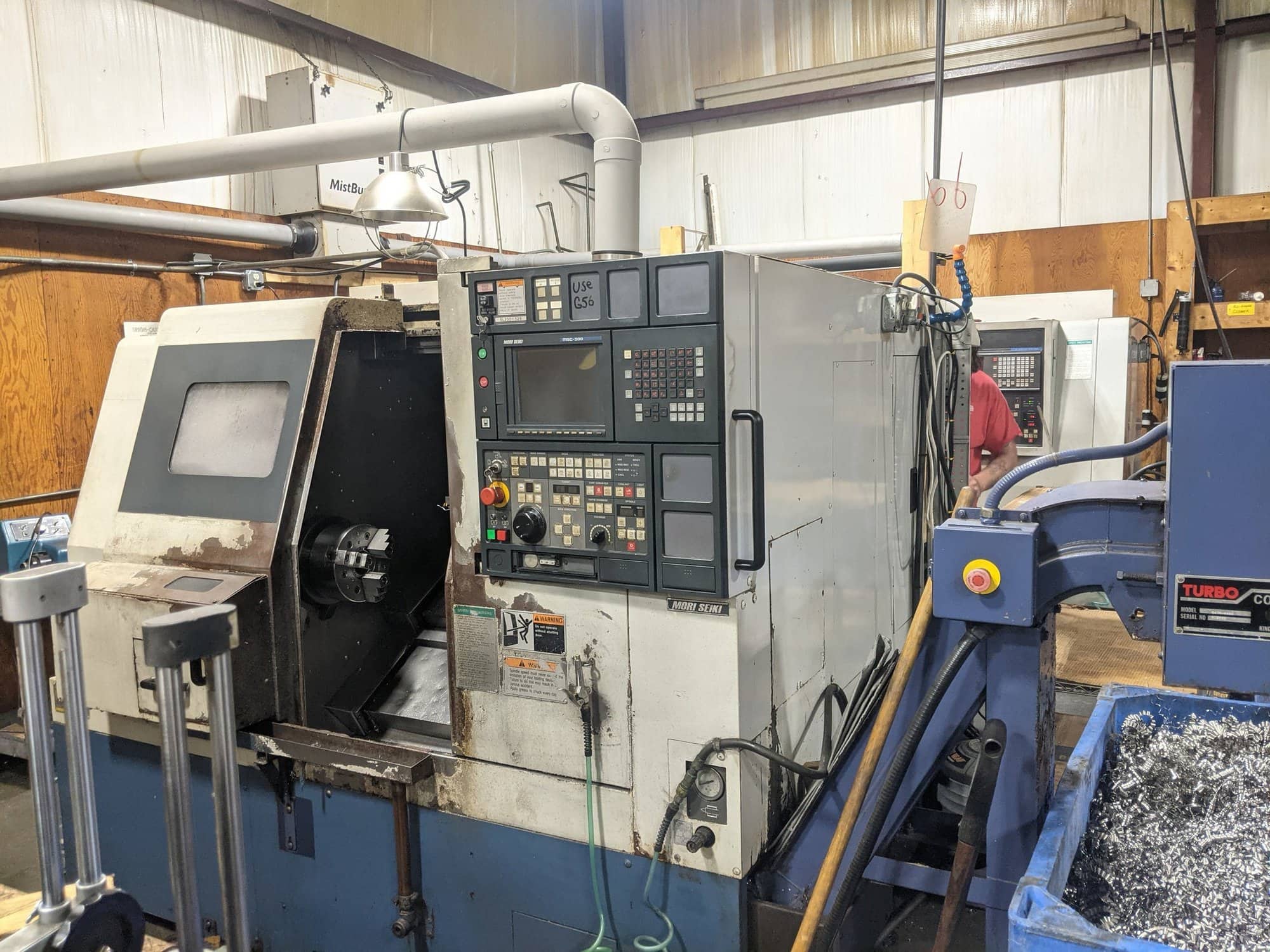 Mori Seiki SL-200 CNC Lathe, 1998 - Tailstock, Chip Conveyor