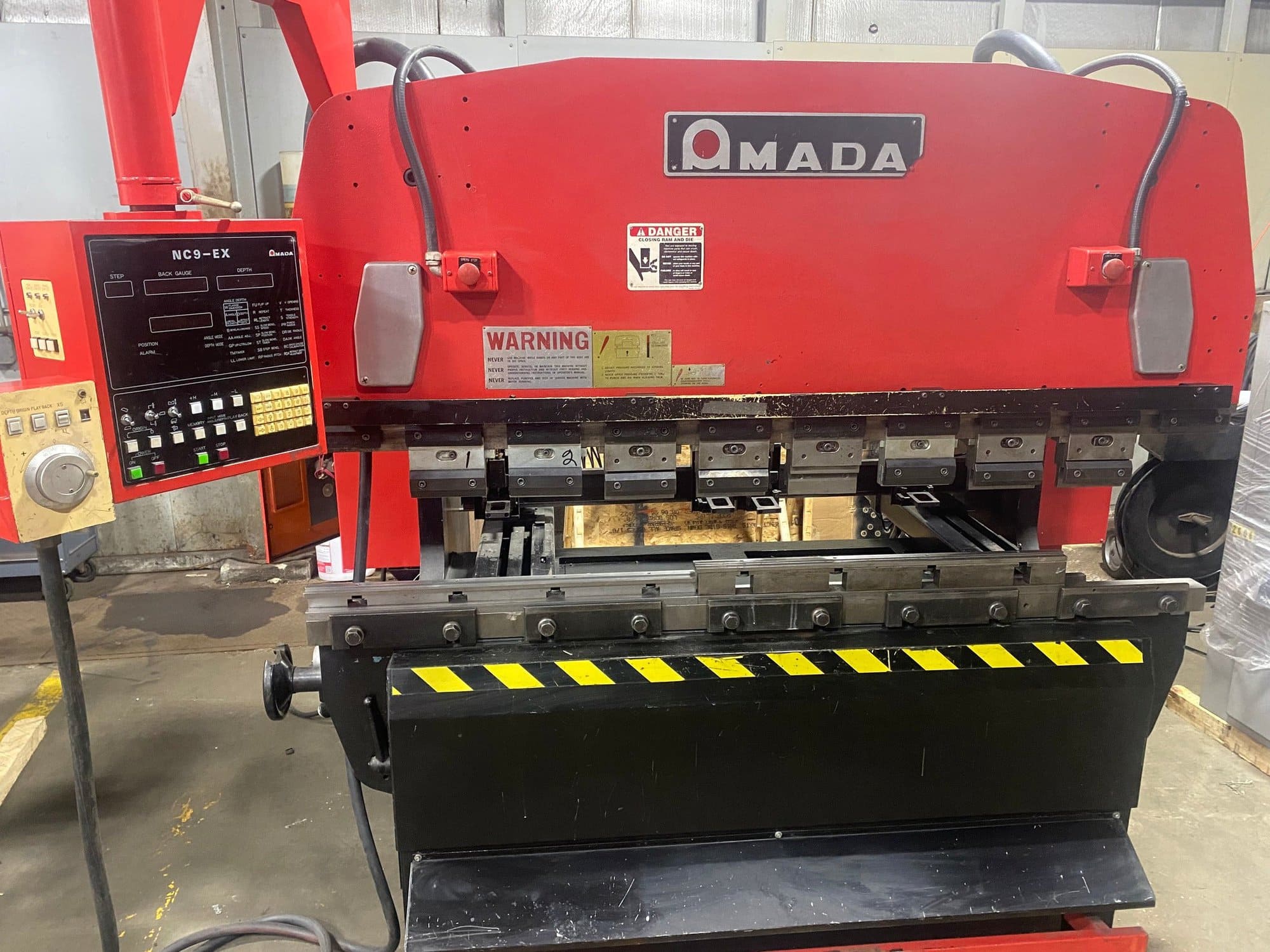 88 Ton x 6.5' Amada RG-80S CNC Press Brake, 1981