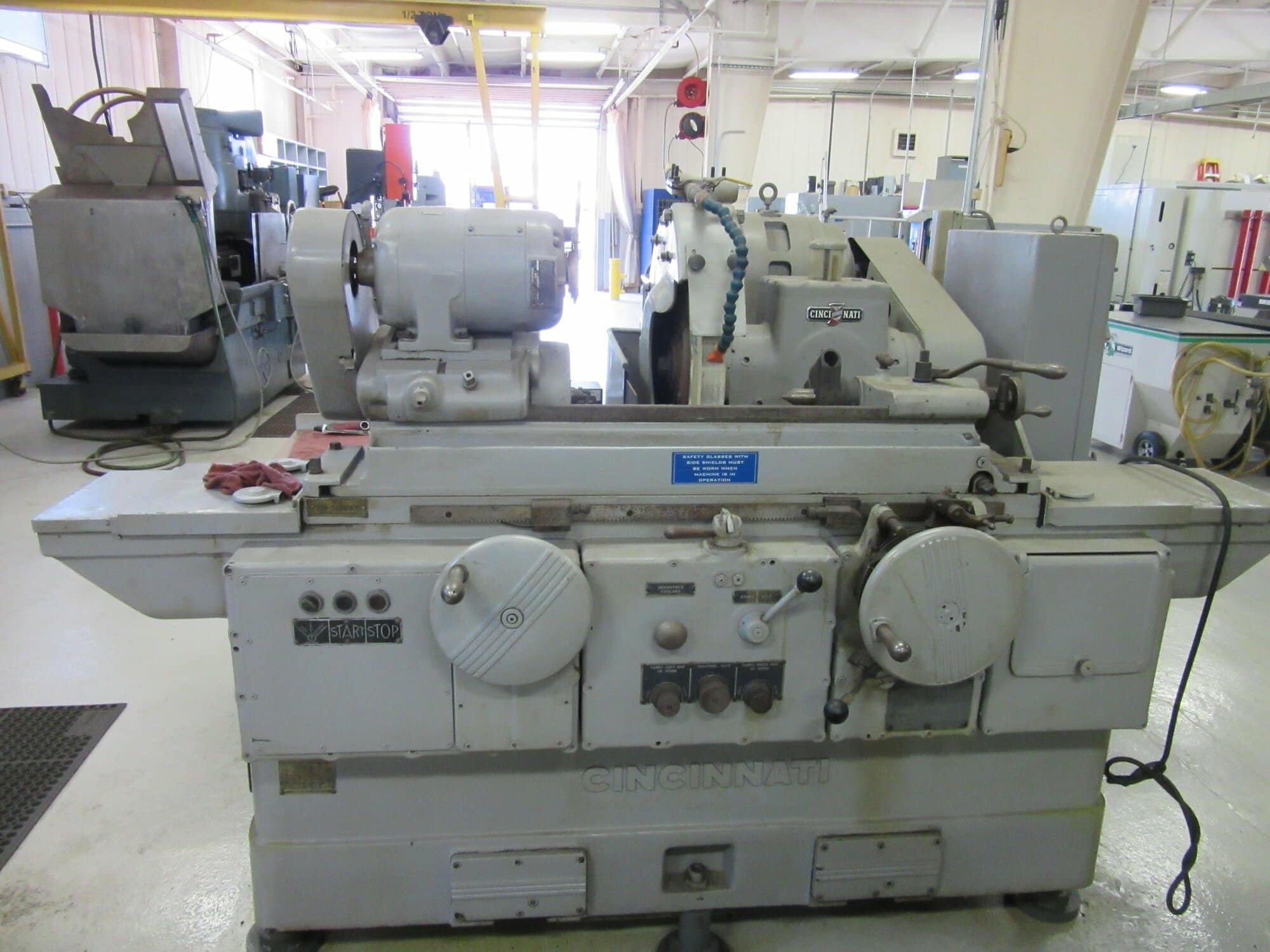 Cincinnati Milacron ER Plain Hydraulic Grinder- 13" x 36", Universal Head