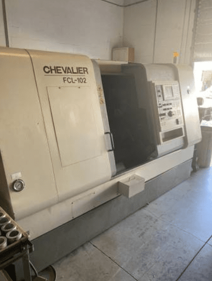 Chevalier FCL-1028 CNC Lathe, 2006 - Low Hours, Hydraulic Power chuck, Tailstock, Chip Conveyor