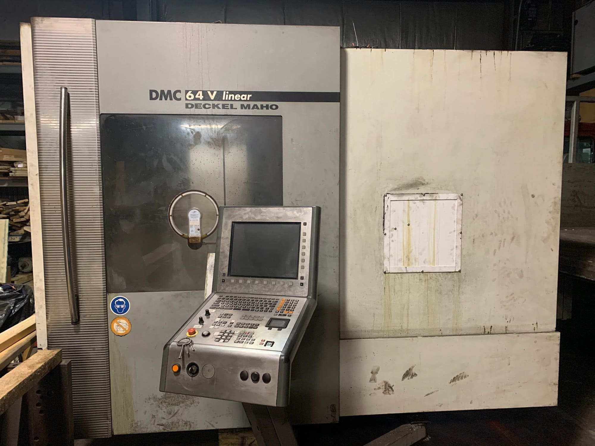 Deckel Maho DMG DMC 64V Linear VMC, 2004 - Chip Conveyor