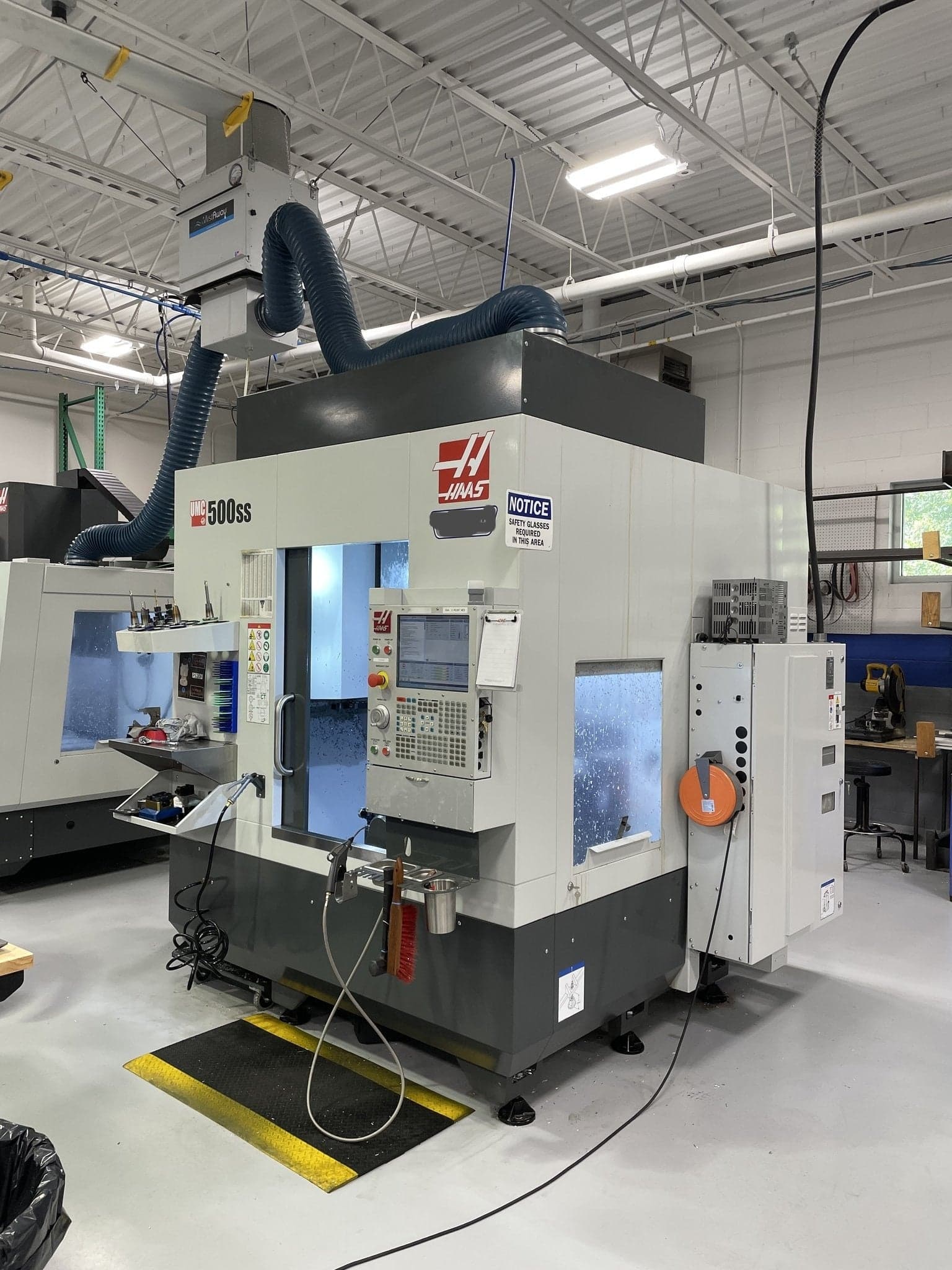 Haas UMC 500SS VMC, 2019 - TSC, WIPS, Hi Speed Mach, Low Hours
