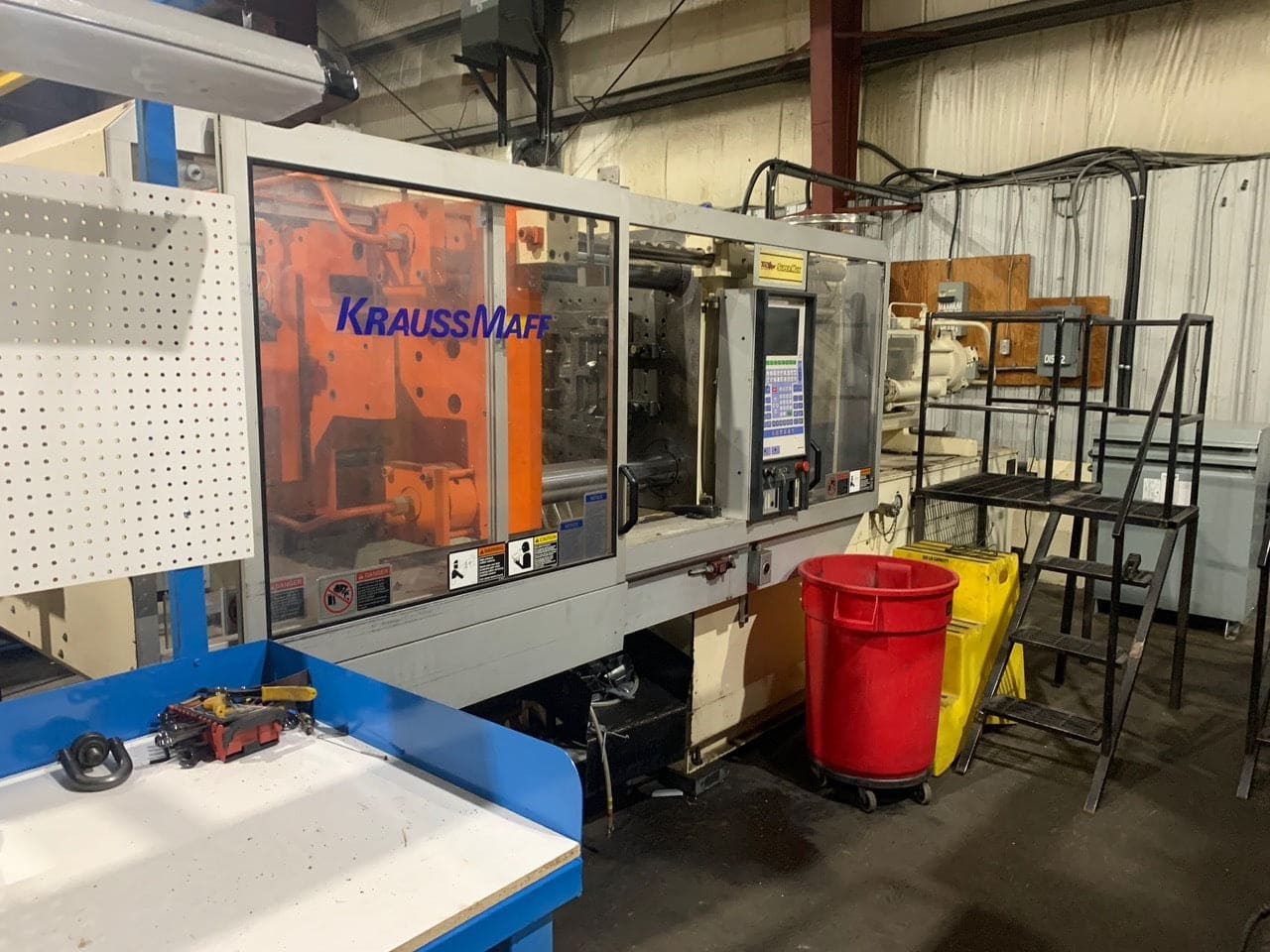 Krauss-Maffei 175-1000 C2 Plastic Injection Molding Machine, 1997- 175 Ton, 16.8oz Shot