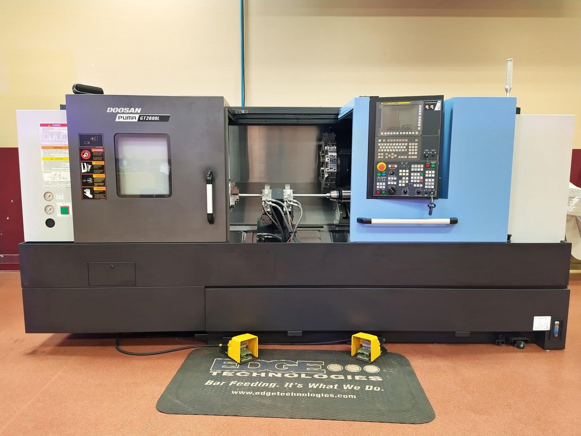 Doosan GT2600L CNC Lathe, 2018 - Programmable Tailstock, Tooling Included, Only 200 Hours!