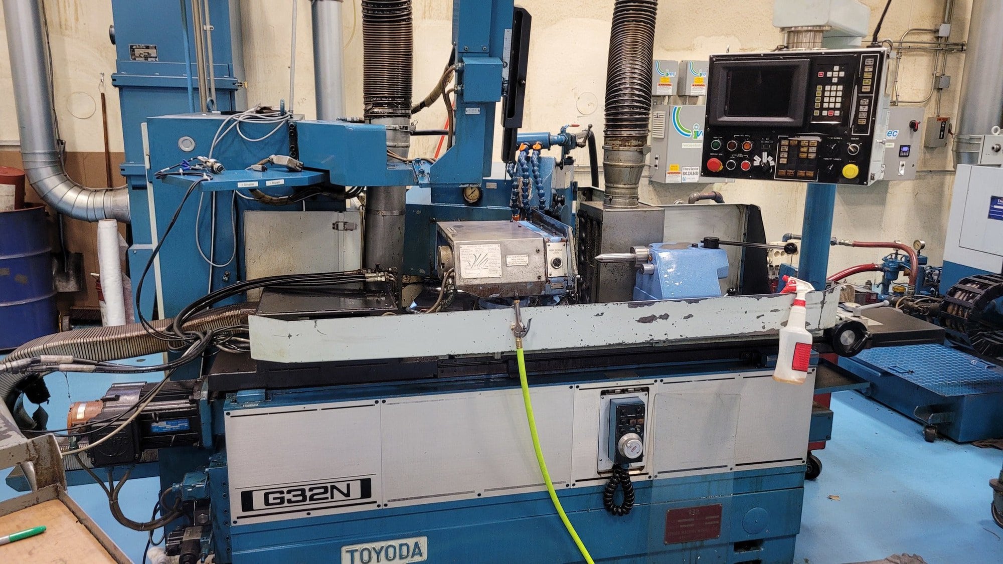 Toyoda GOO 32x50N OD Grinder, 1990 - w/ Cyclonic Filtration, Angled Head