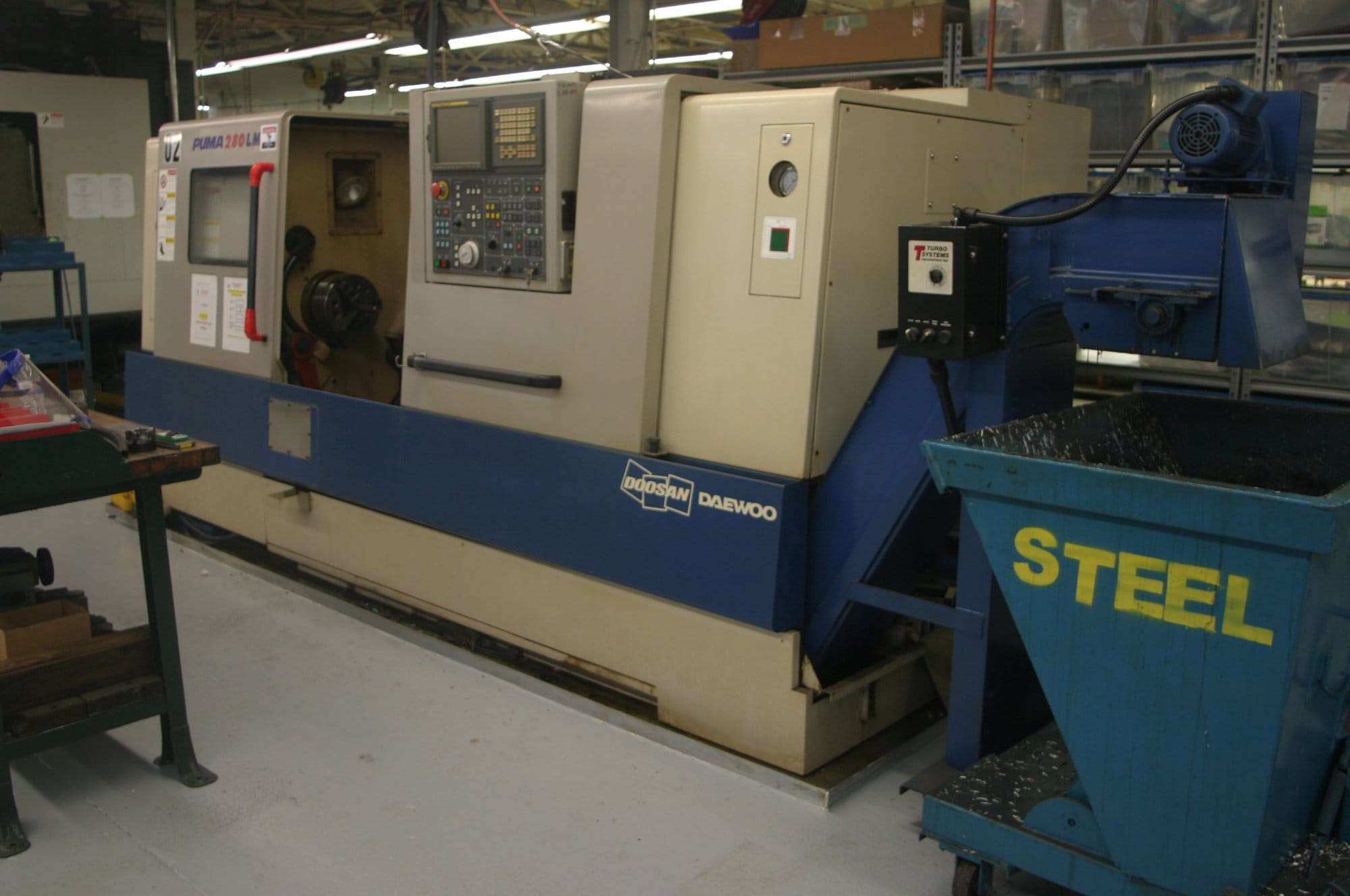 Doosan Puma 280LM, CNC Lathe, 2006 - Live Tooling, Chip Conveyor