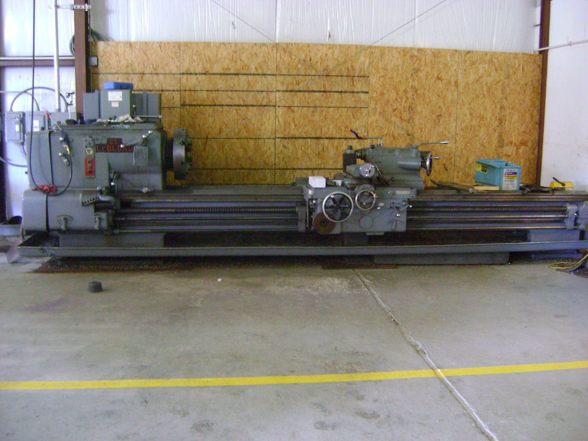 Leblond 25 NI 31" x 144" Engine Lathe, 1953 - (2) Steady Rests, (2) Chucks,