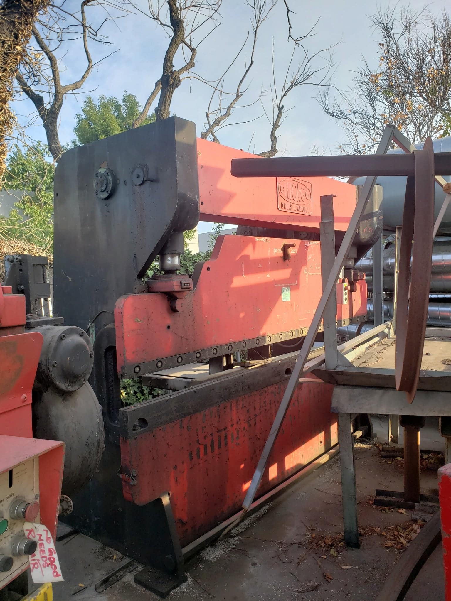 60 Ton x 10' Chicago Dreis & Krump 810-L Press Brake, 1972