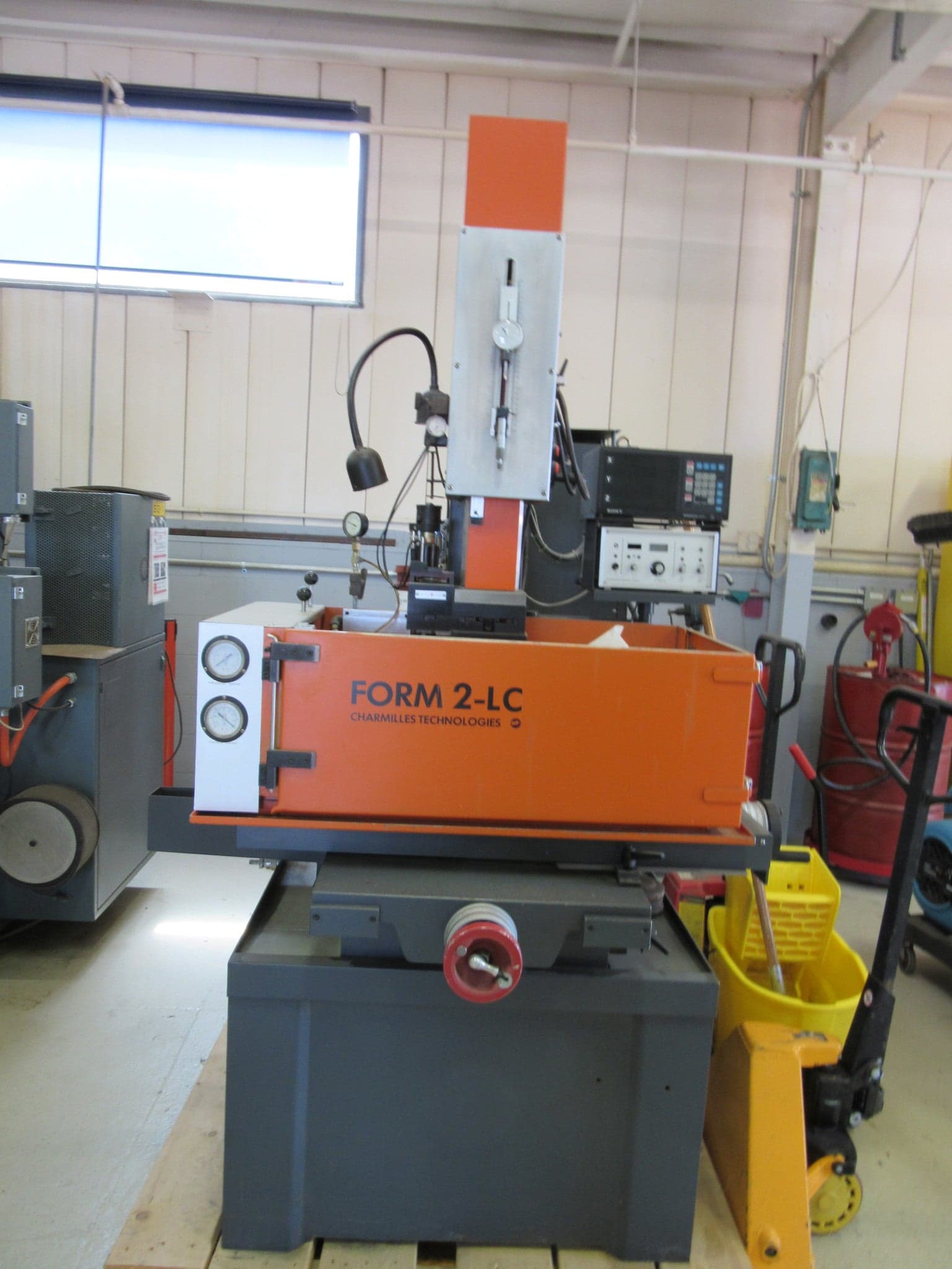 Charmilles Form 2-LC Sinker EDM, 1994 - 50 Amp