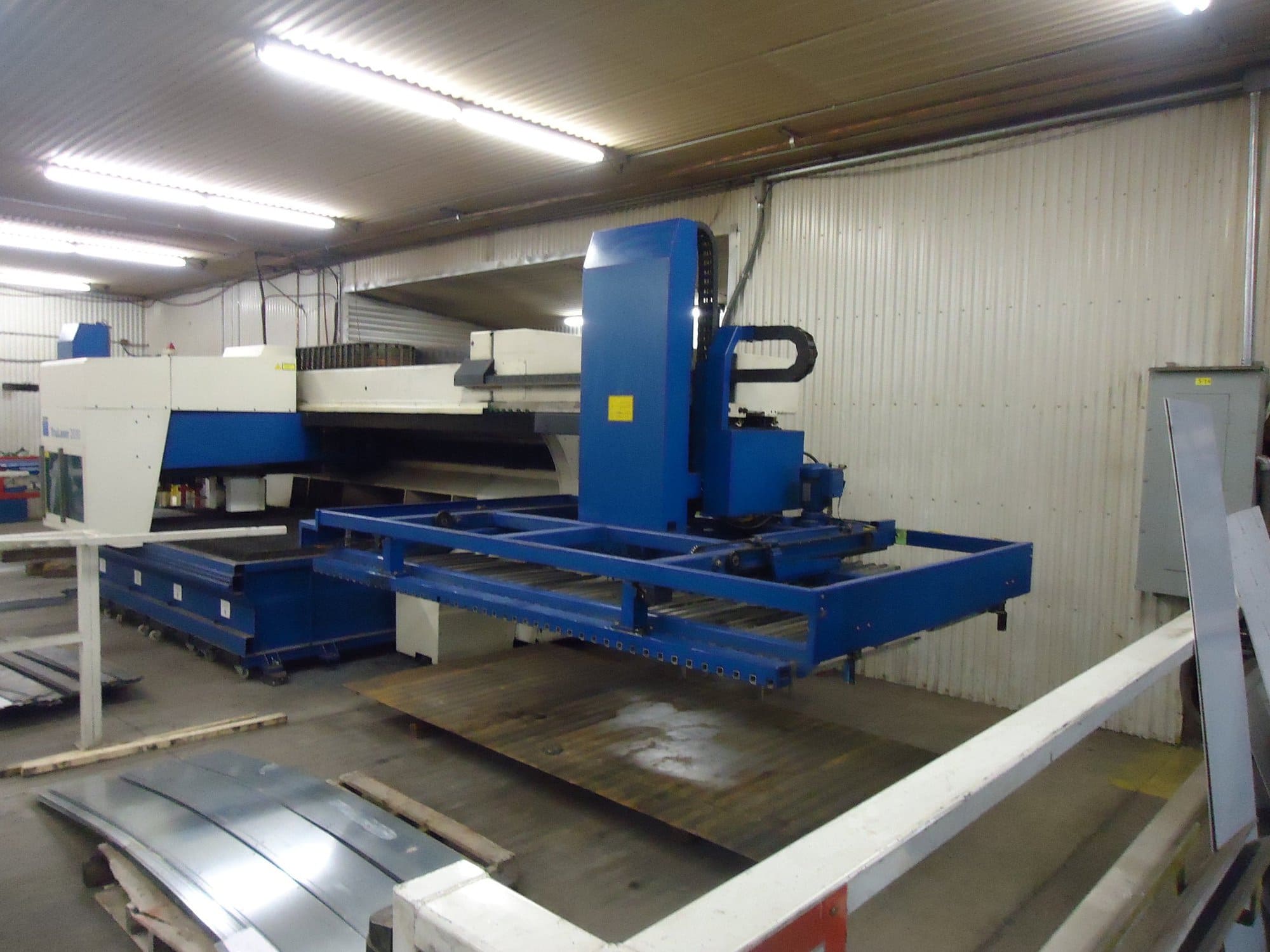 2000 Watt Trumpf 2030 CO2 Laser, 2007- 5' X 10', Load/Unload System